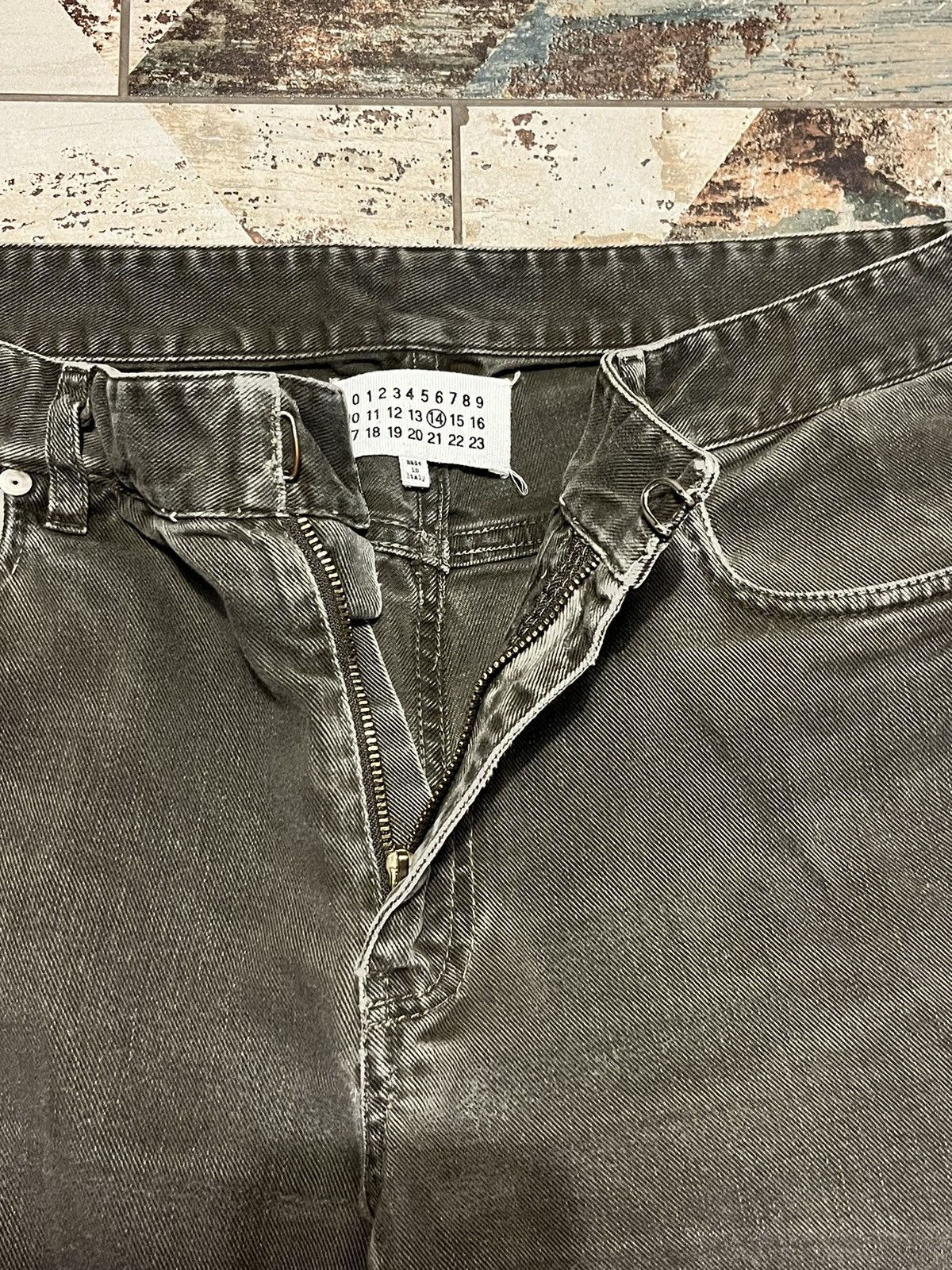 Maison Margiela Maison Martin Margiela F/W 15 Khaki Denim Jeans Tapered fit Size US 32 / EU 48 - 11 Thumbnail