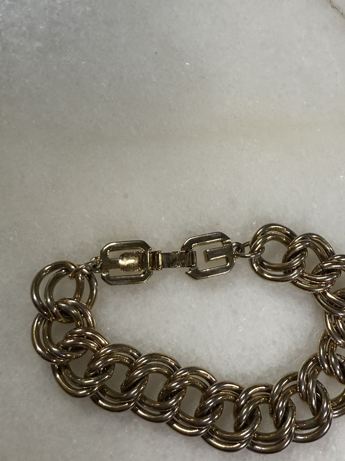 Givenchy Givenchy Interlocking Gold Bracelet Vtg Chain Preowned Size ONE SIZE - 8 Thumbnail