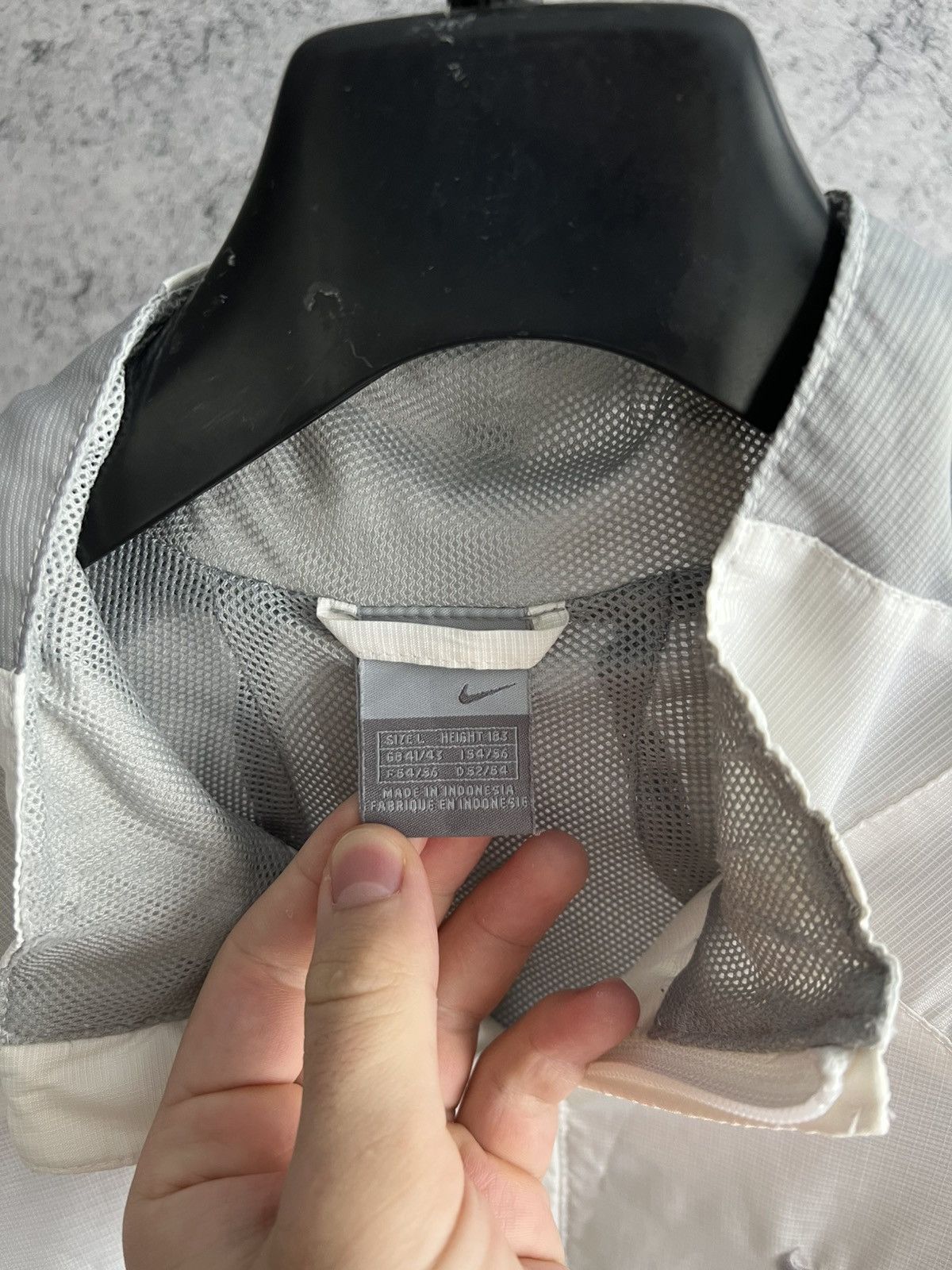 Nike Vintage Nike 2000s Nylon Light Jacket 1/2 Zip White Y2K Size US L / EU 52-54 / 3 - 5 Thumbnail