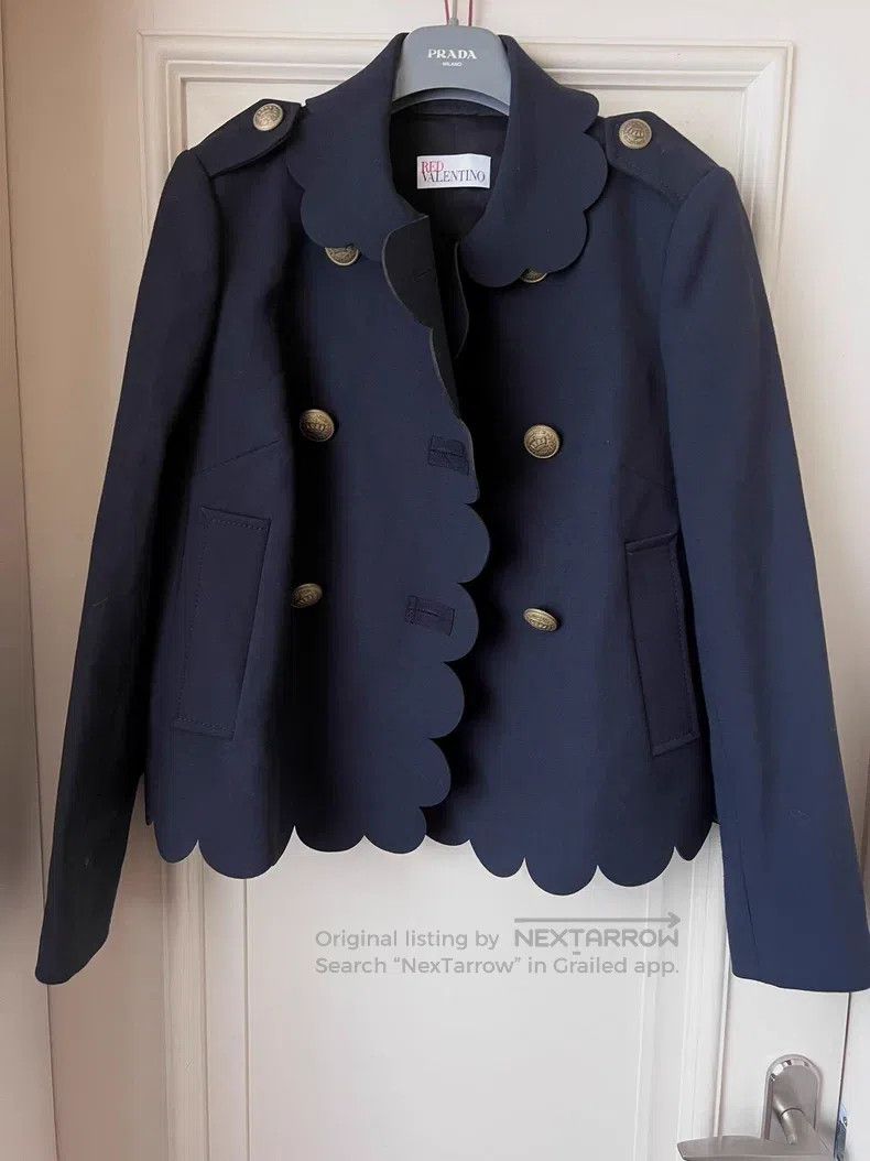 Valentino Valentino Black wavy cape coat Size XS / US 0-2 / IT 36-38 - 1 Thumbnail