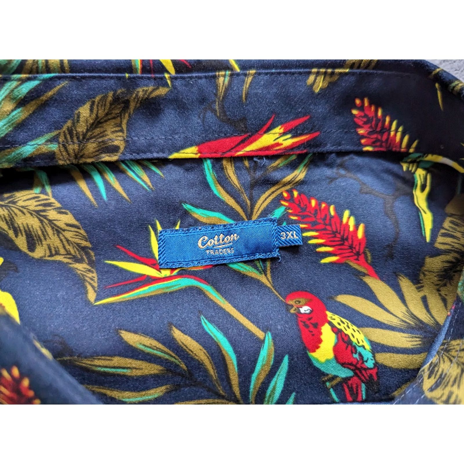 Cotton Traders Cotton Traders Parrots Button-Up Short Sleeve Shirt Mens 3XL Multicolor Cotton Traders Shirt Mens 3XL Short Sleeve Parrots Button-Up Mens Size US XXL / EU 58 / 5 - 2 Thumbnail