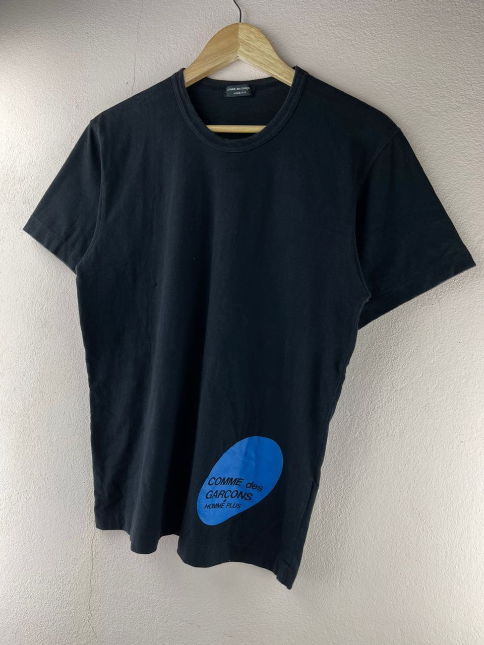 Comme des Garcons × Comme des Garcons Homme Plus × Japanese Brand AD2002 Comme Des Garcons Homme Plus Logo Tee Size US M / EU 48-50 / 2 - 3 Thumbnail