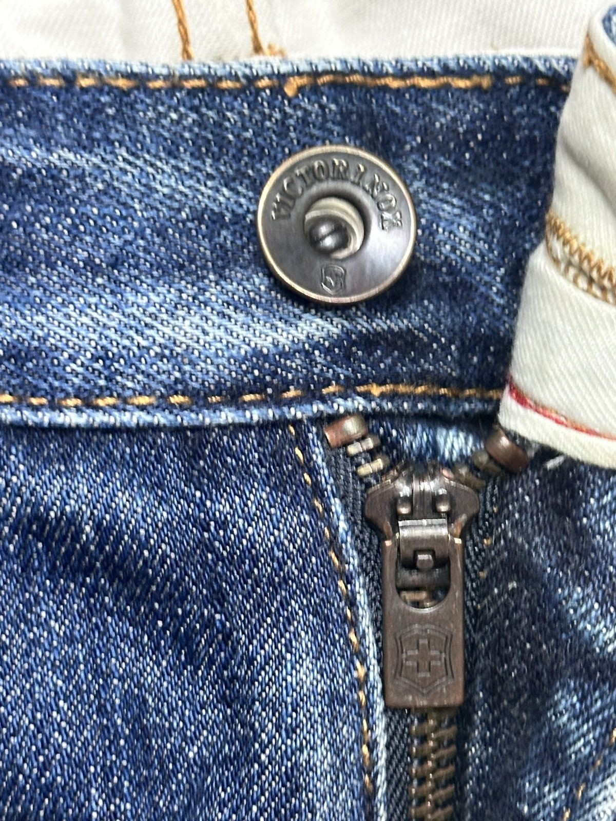 Victorinox Vintage Victorinox Premium Selvage Denim Light Blue Wash Size US 36 / EU 52 - 12 Thumbnail