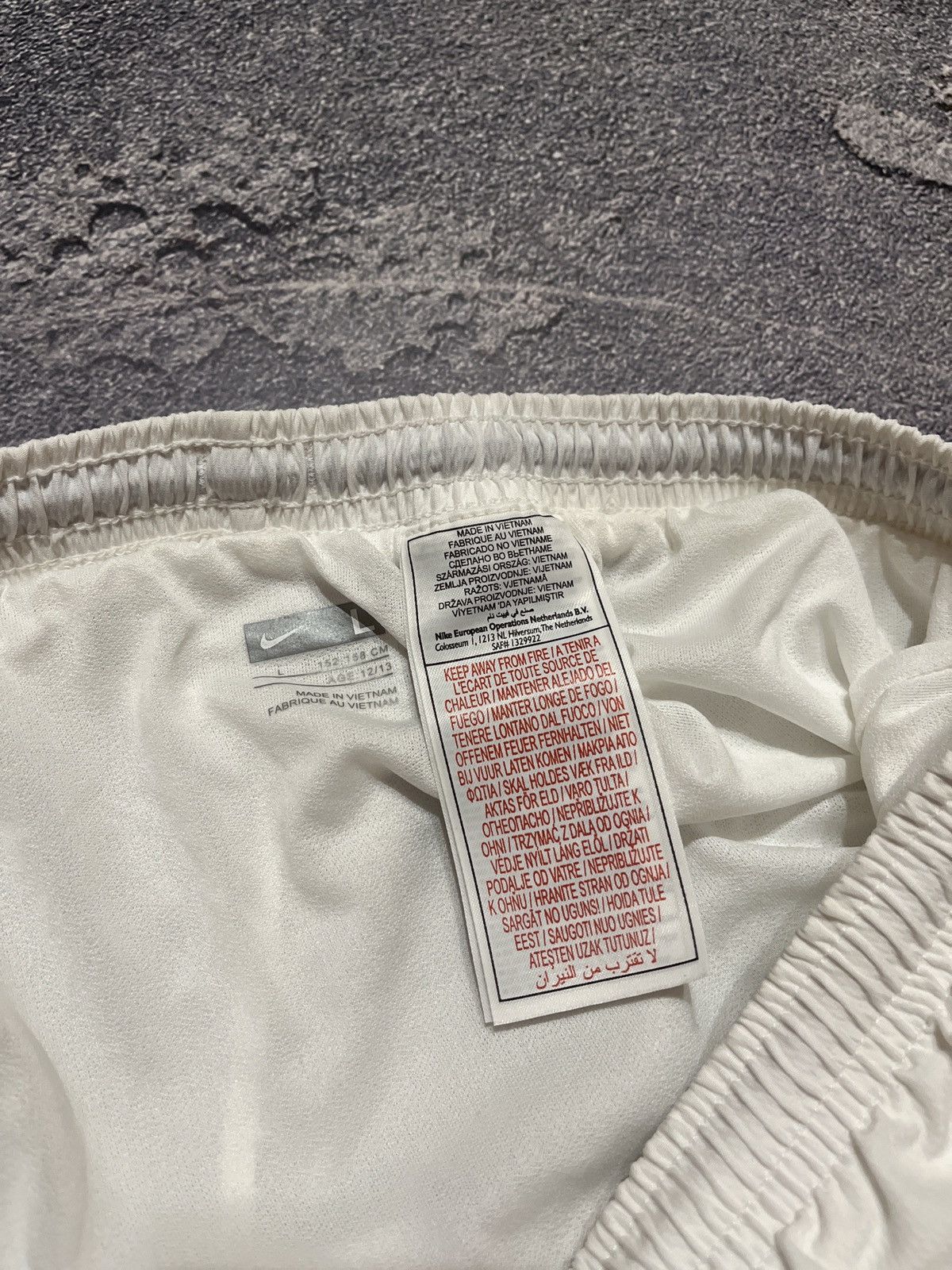 Vintage Vintage Brazil Nike Football Soccer white Shorts Size US 30 / EU 46 - 5 Thumbnail