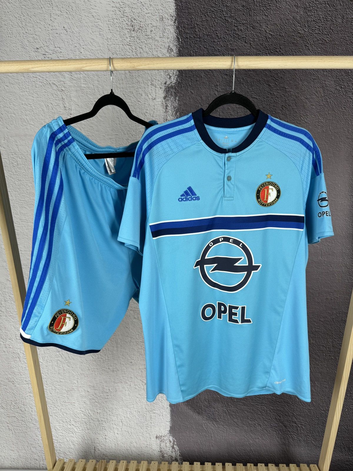 Adidas Adidas FC Feyenoord 15/16 #10 Vilhena away jersey shorts Size US L / EU 52-54 / 3 - 1 Thumbnail