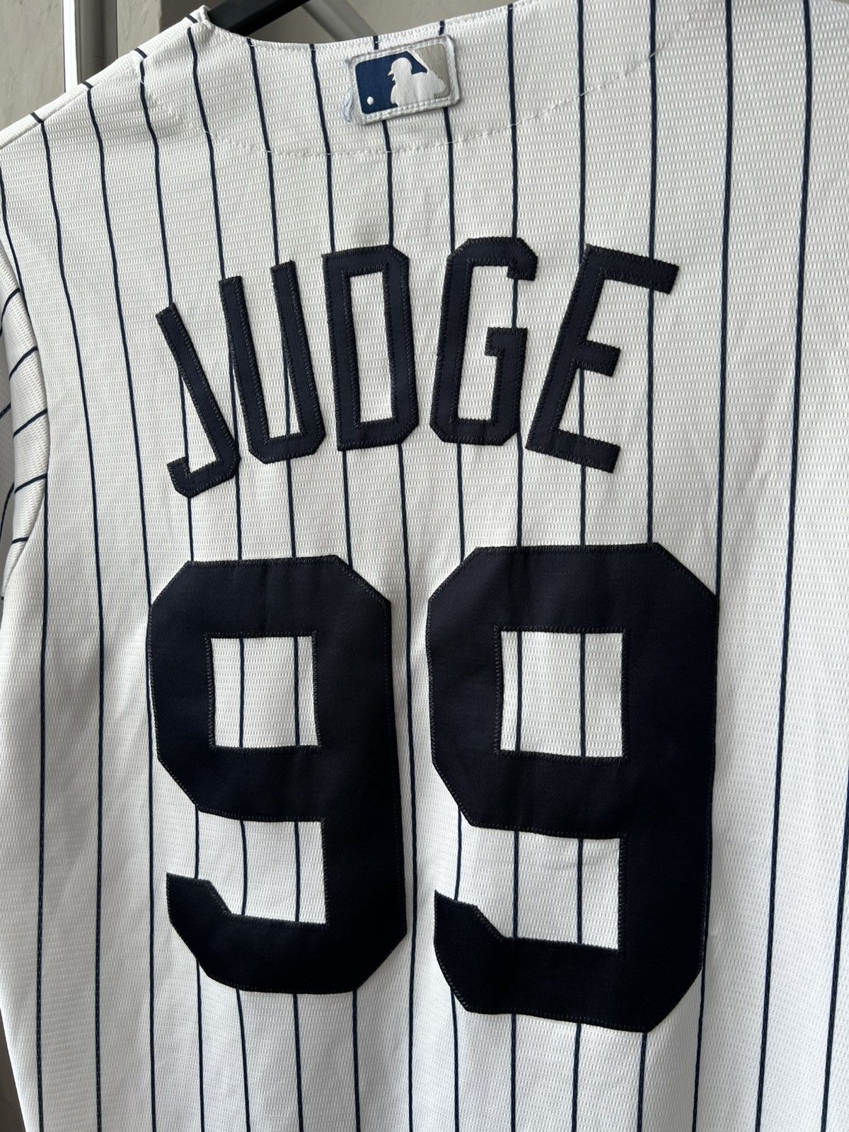 Majestic NY NEW YORK YANKEES #99 AARON JUDGE MLB BASEBALL JERSEYSHIRT Size US S / EU 44-46 / 1 - 12 Thumbnail
