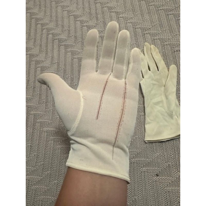 Vintage Vintage white fabric wrist length gloves READ Size ONE SIZE - 6 Thumbnail