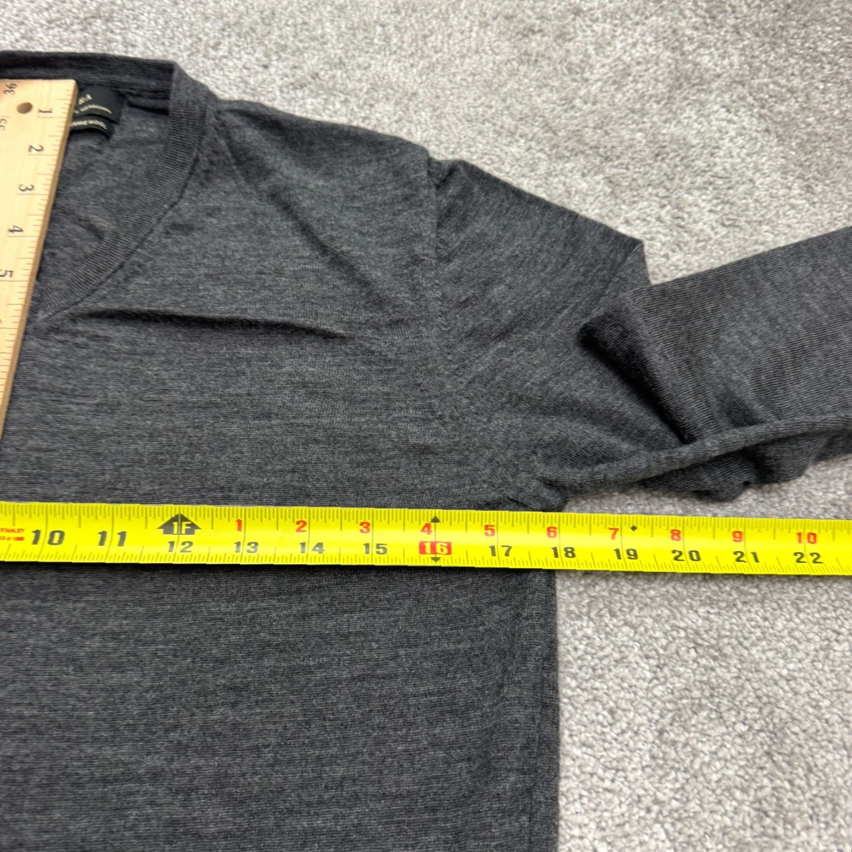 Zara VINTAGE? No — Zara Mens Wool V-Neck Pullover Sweater M Gray Knit Classic Regular Fit Casual Office Size US M / EU 48-50 / 2 - 7 Thumbnail