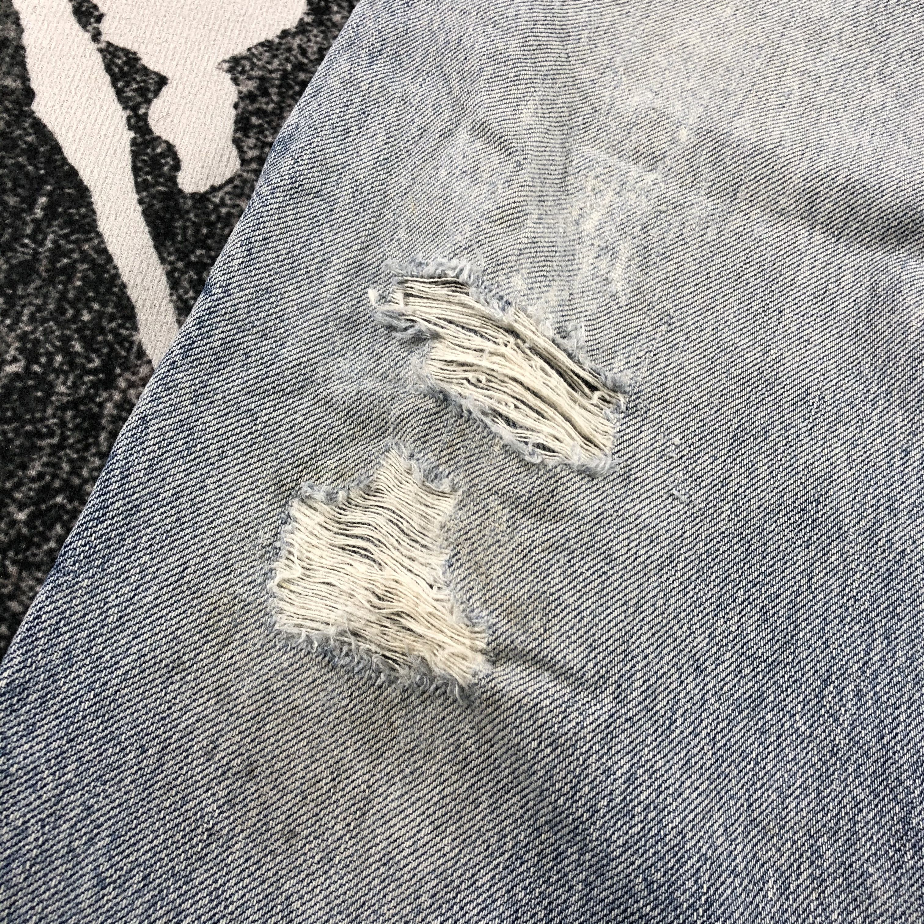 Levi's Vintage Levis 550 Jeans Distressed Denim KJ1112 Size US 34 / EU 50 - 9 Thumbnail