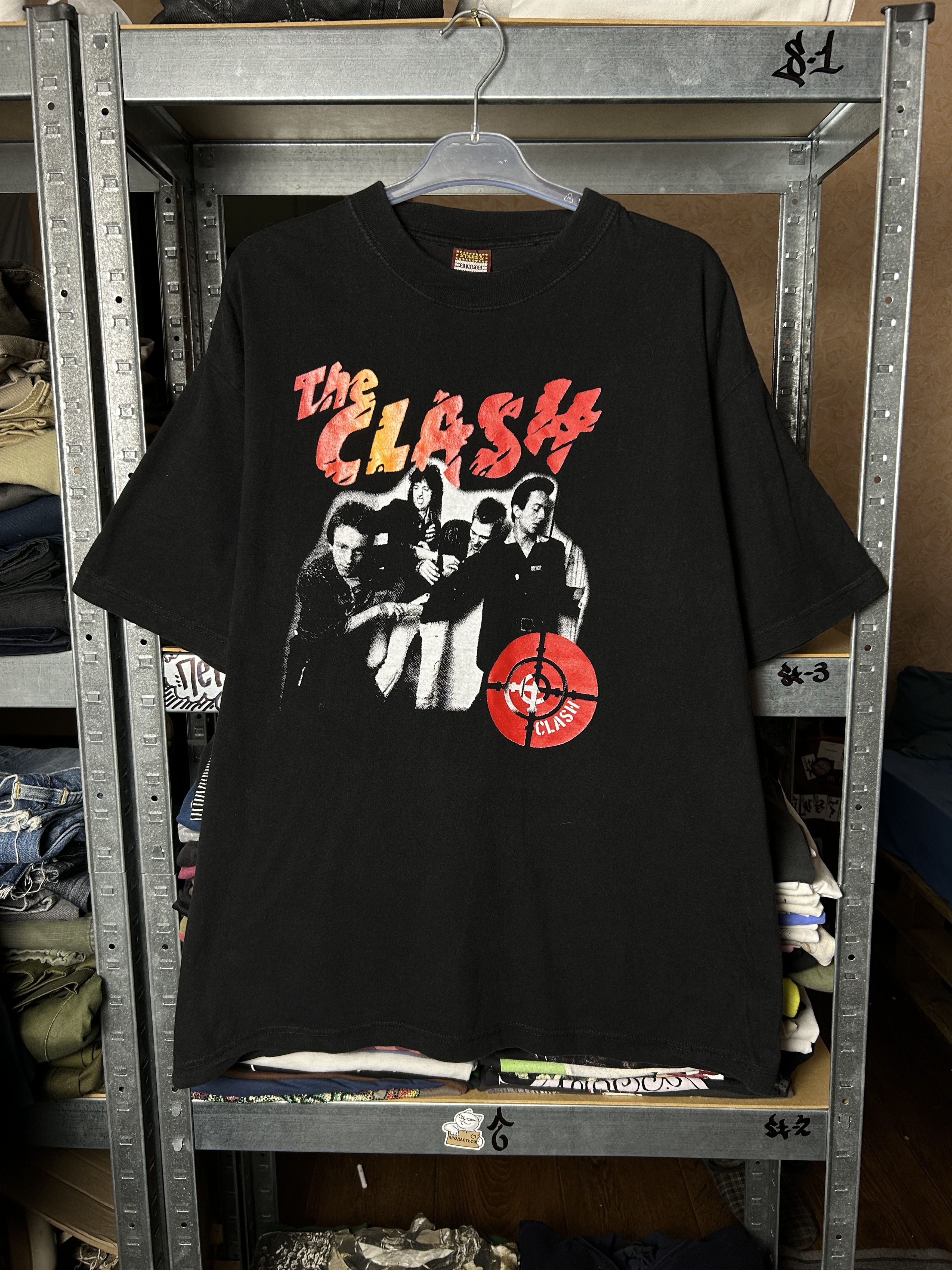 Band Tees VIntage 90s The Clash Punk Rock Band T-shirt Size US XL / EU 56 / 4 - 1 Thumbnail