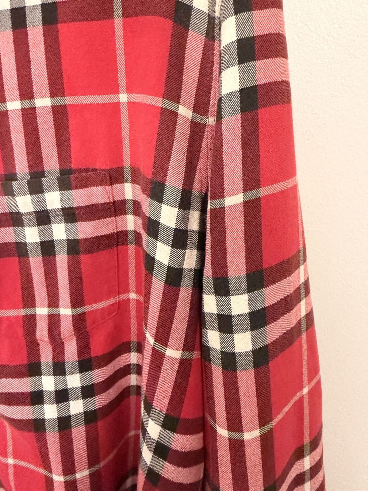 Burberry Burberry London Red Nova Check Button Up Size US XL / EU 56 / 4 - 3 Thumbnail