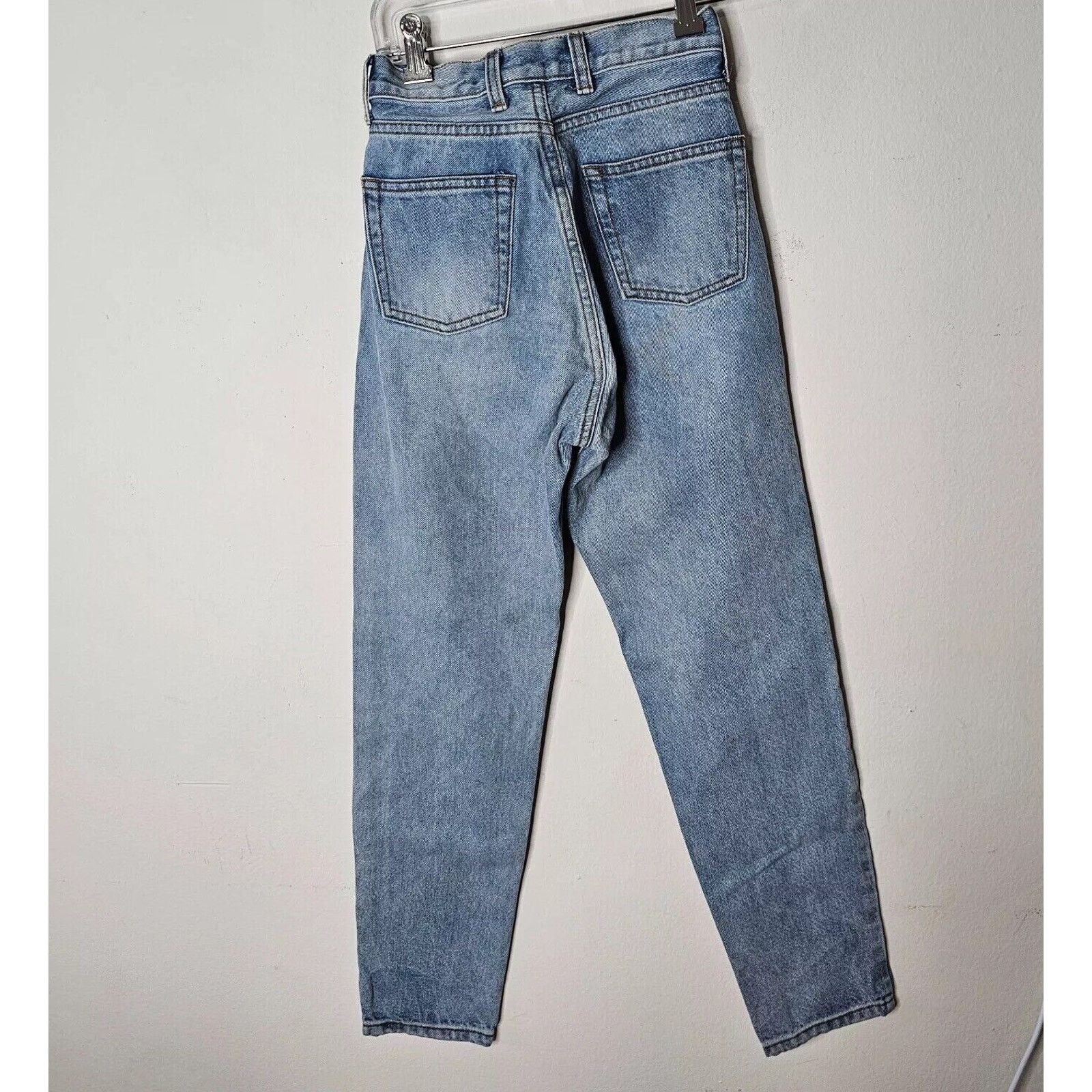 Brandy Melville Brandy Melville Light Wash Slightly Distressed Mom Jeans S Size 24" / US 00 / IT 34 - 2 Thumbnail