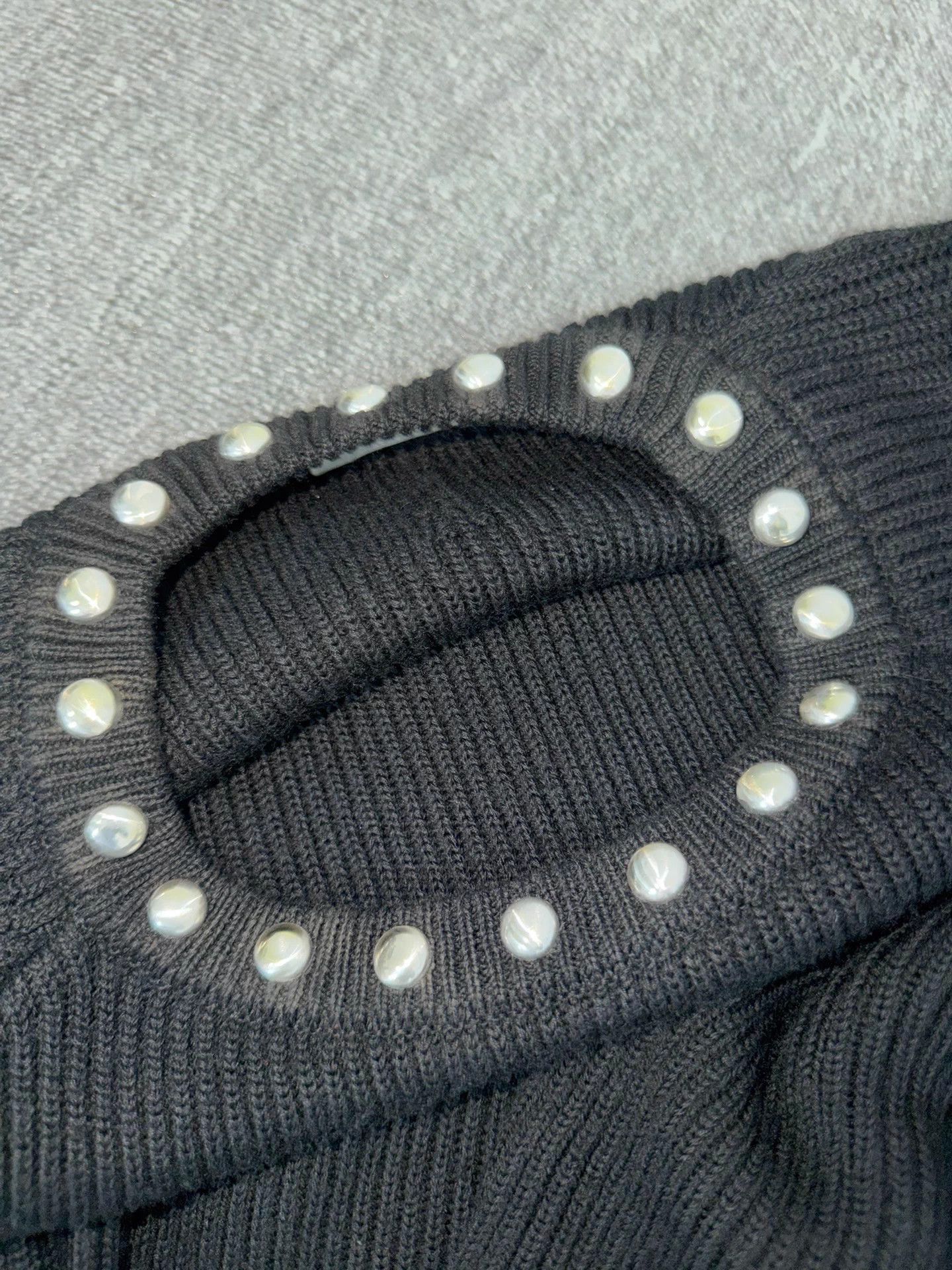 Saint Laurent Paris Saint Laurent SLP15SS Rivet Round Neck Black Knit Sweater M Size M / US 6-8 / IT 42-44 - 4 Thumbnail