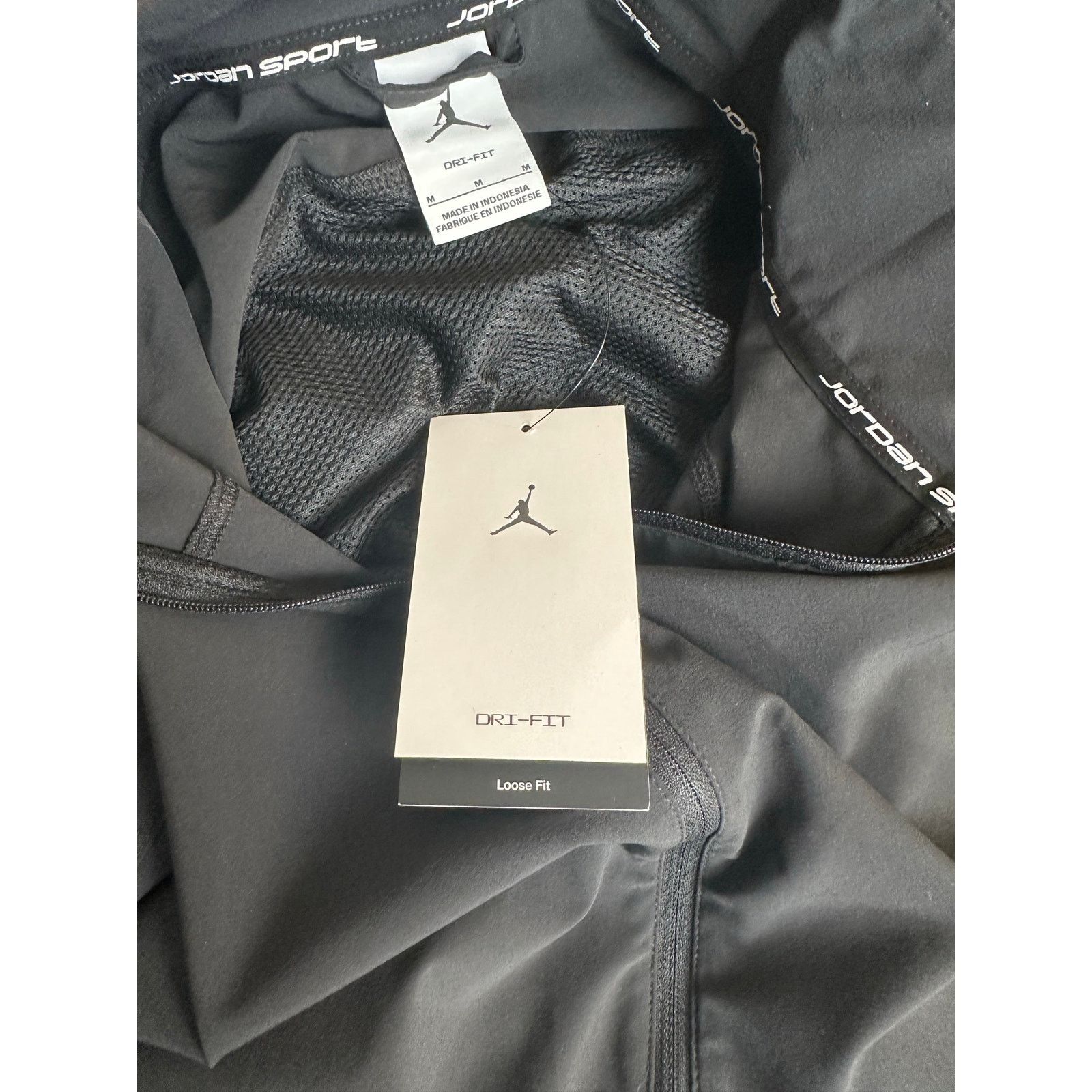 Jordan Brand Black Jordan Sport Windbreaker Jacket - FN-5143-010 Size M Size M / US 6-8 / IT 42-44 - 9 Thumbnail