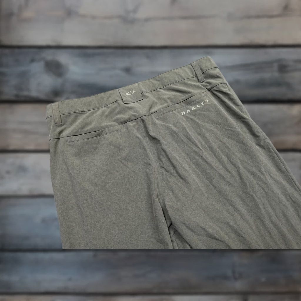 Oakley Oakley Pants Mens 34x32 Green Regular Chino Lightweight Golf Casual Slim Fit Featuring Pockets Front Zip Fly Logo Size US 34 / EU 50 - 1 Thumbnail