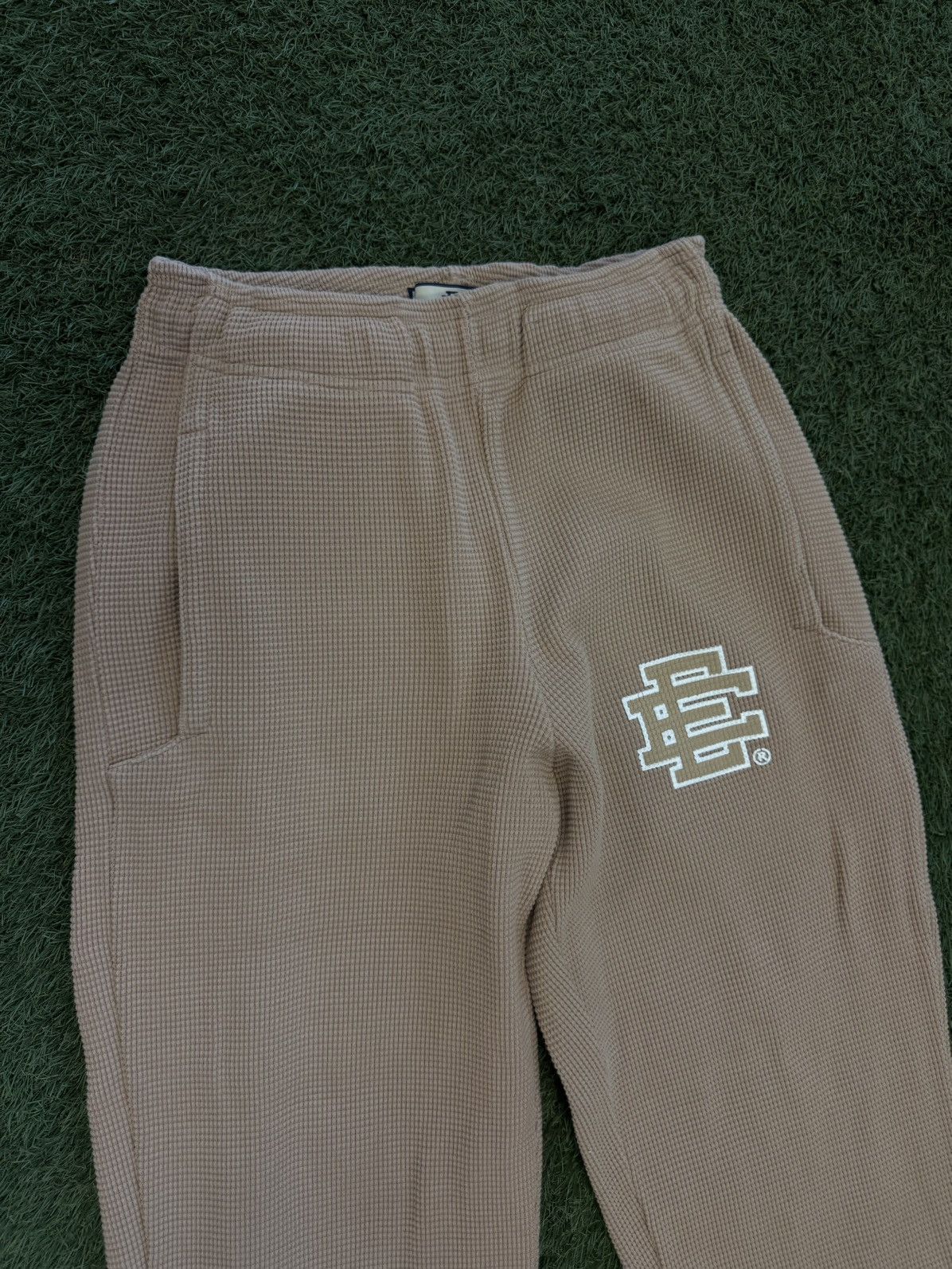 Eric Emanuel Eric Emanuel FW21 TAN Thermal Sweatpants Size (M) Size US 31 - 5 Thumbnail