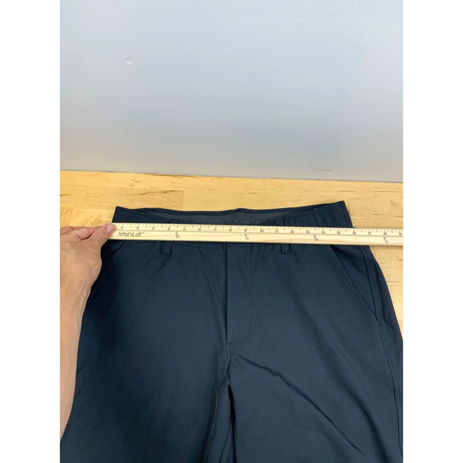 Under Armour Under armour Pants Mens 32x32 Black Chino Stretch Straight Casual Regular 32in Inseam 32in Size US 32 / EU 48 - 7 Thumbnail