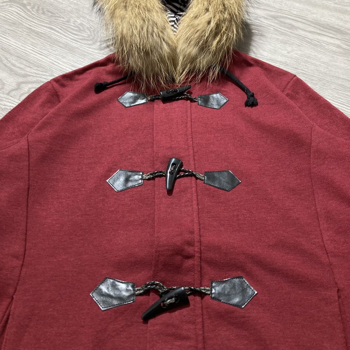 Japanese Brand 2000s Sematic Design Duffle Ziphoodie Fur Red Maroon Lgb Size US M / EU 48-50 / 2 - 5 Thumbnail