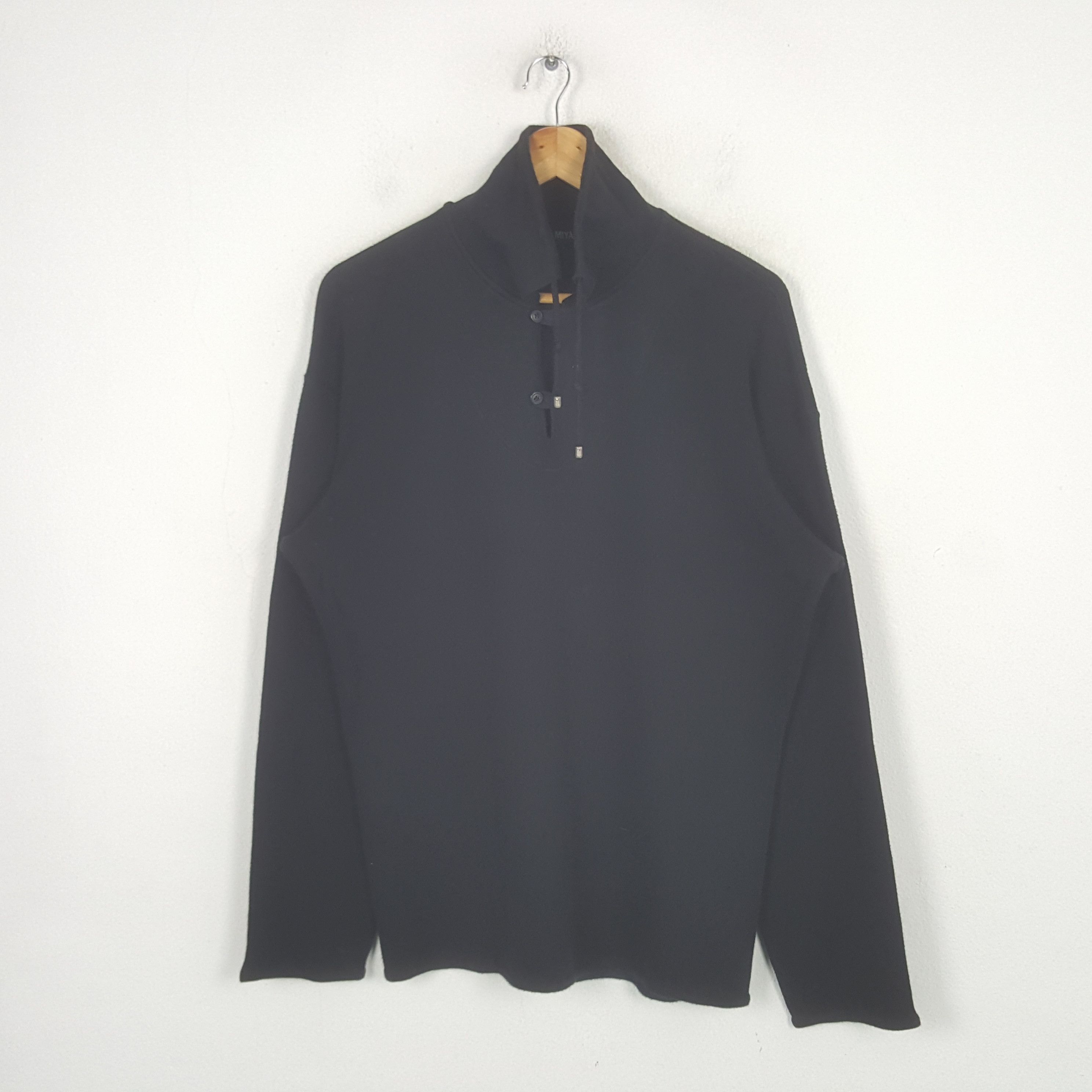 Issey Miyake Vintage Issey Miyake Japanese Designer Polos C299N28 Size US XL / EU 56 / 4 - 1 Thumbnail
