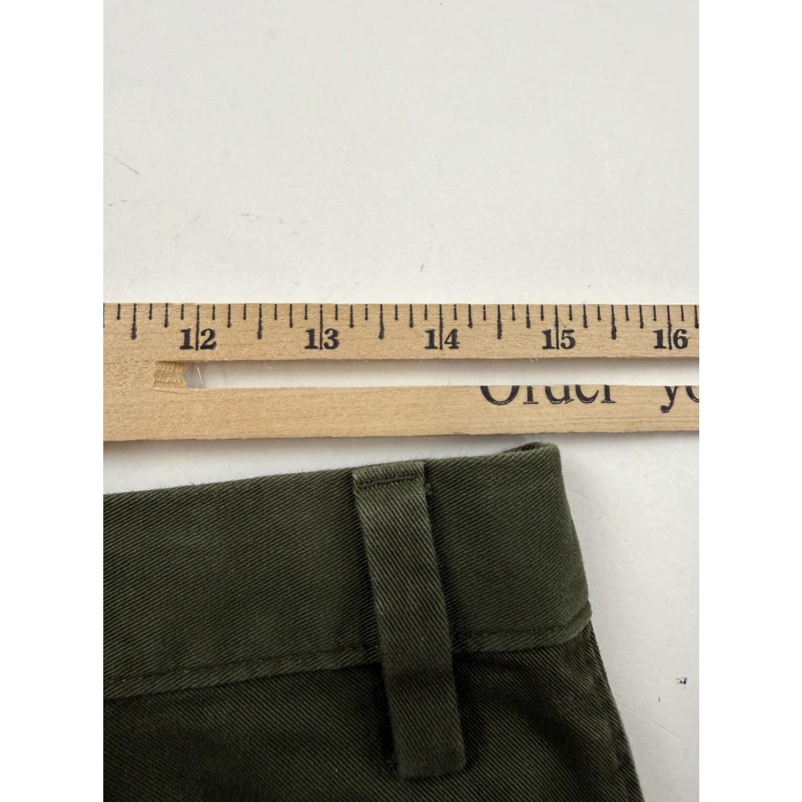 Banana Republic Banana Republic Shorts Mens 29 Green Aiden Short Stretch Chino 10 Inseam Casual Size US 29 - 7 Thumbnail