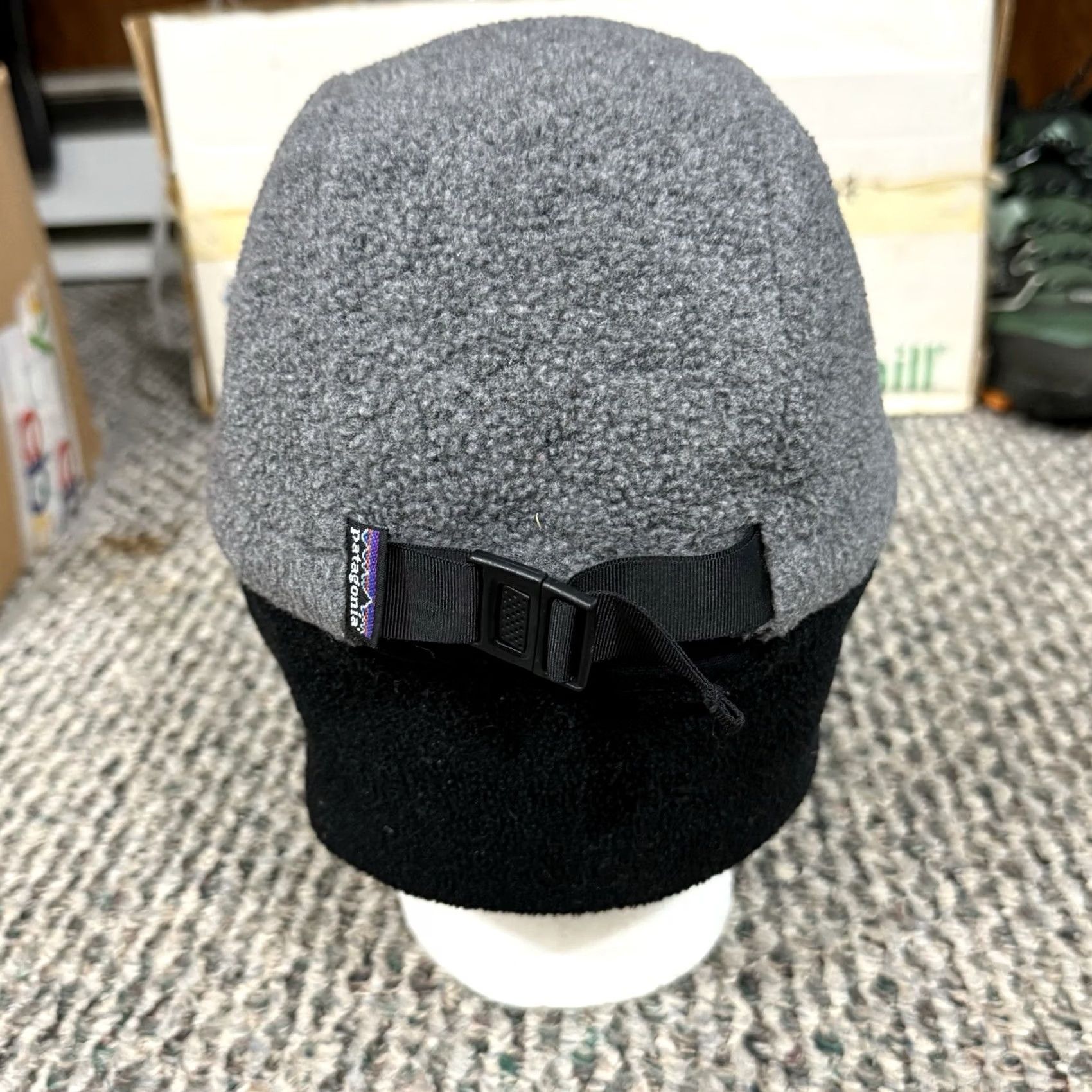 Patagonia VINTAGE Patagonia Synchilla Duckbill Cap 5 Panel Hat Large Gray Neck Flap Men L Gray 90s Outdoor USA Workwear Travel Casual Size ONE SIZE - 4 Thumbnail