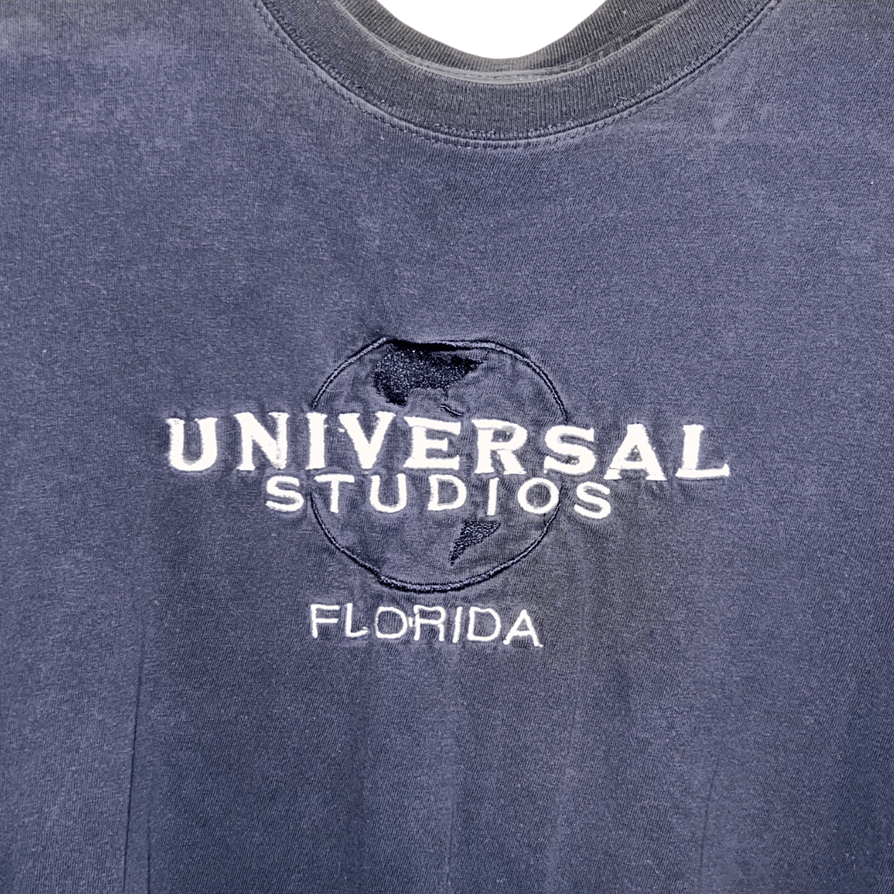 Universal Studios Distressed Embodied Flordia Universal Studios Logo T-shirt Size US M / EU 48-50 / 2 - 4 Thumbnail