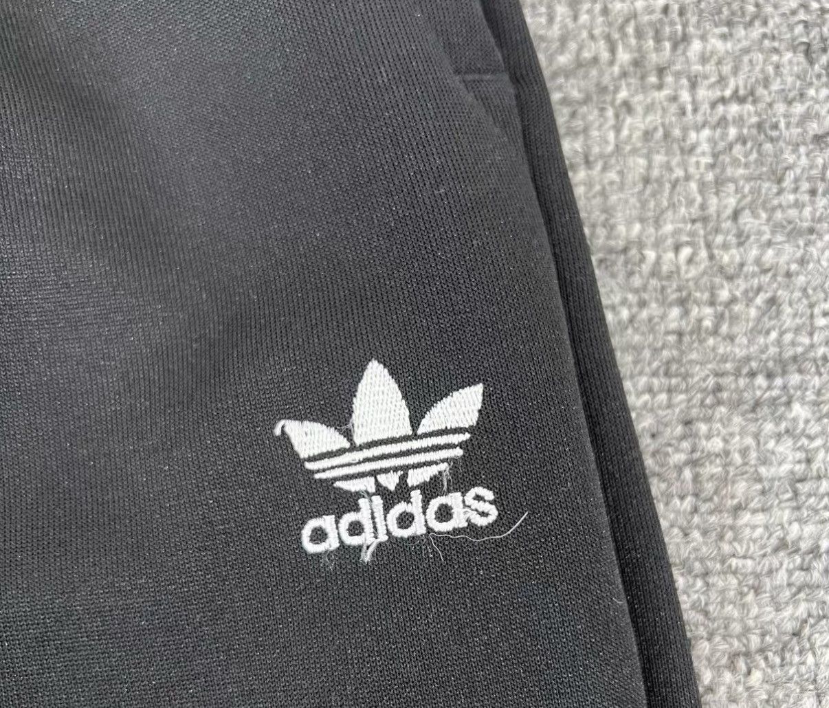 Adidas Adidas Casual Sweatpants with Embroidered Logo J16 Size US 36 / EU 52 - 5 Thumbnail