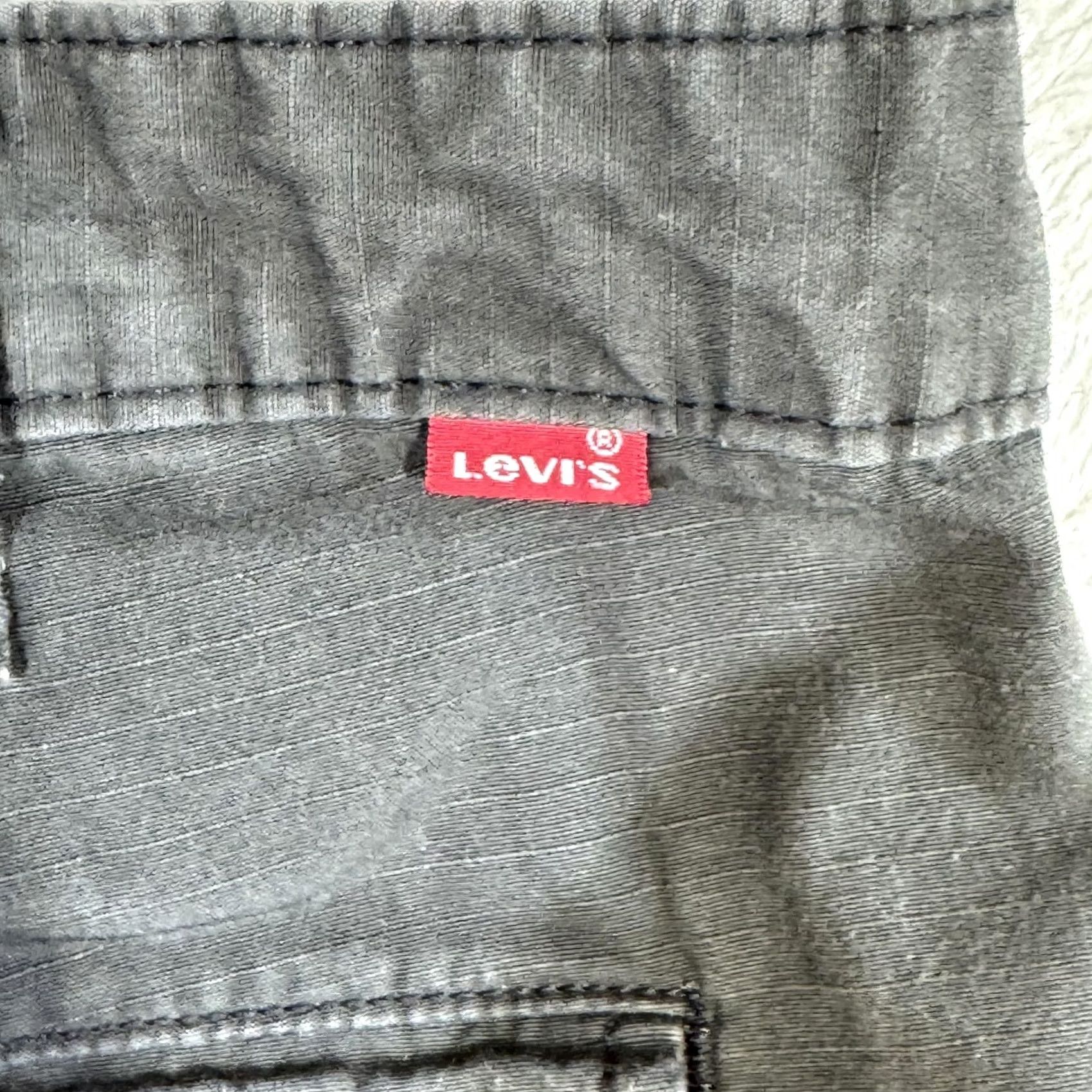 Levi's VINTAGE Levis Cargo Shorts Mens 46 Gray Cotton Relaxed Fit Multi Pocket Zip Fly Size US 30 / EU 46 - 3 Thumbnail