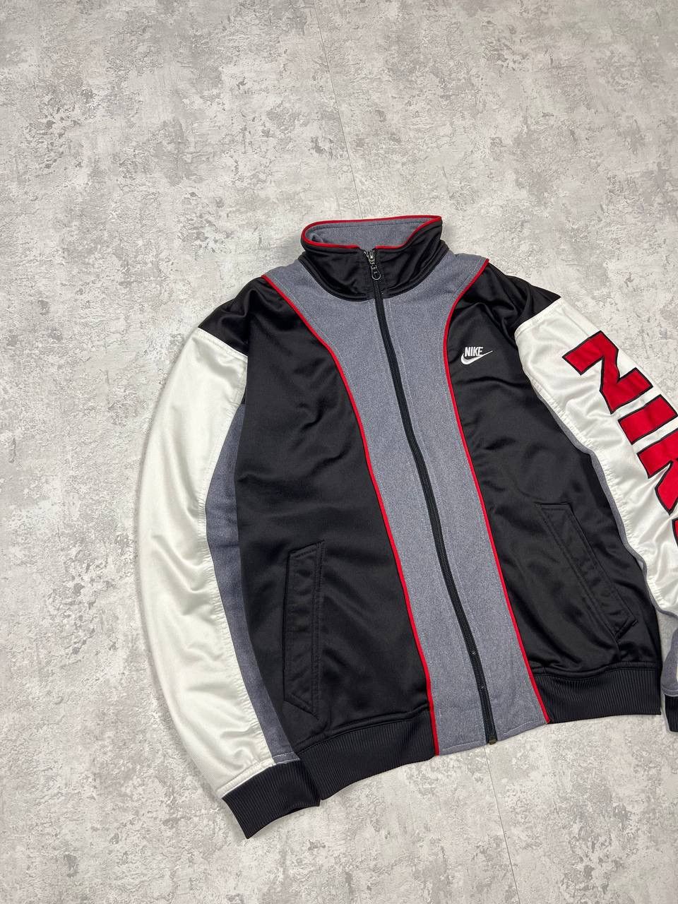 Nike Vintage Nike Track Jacket Big Logo Size US M / EU 48-50 / 2 - 2 Thumbnail
