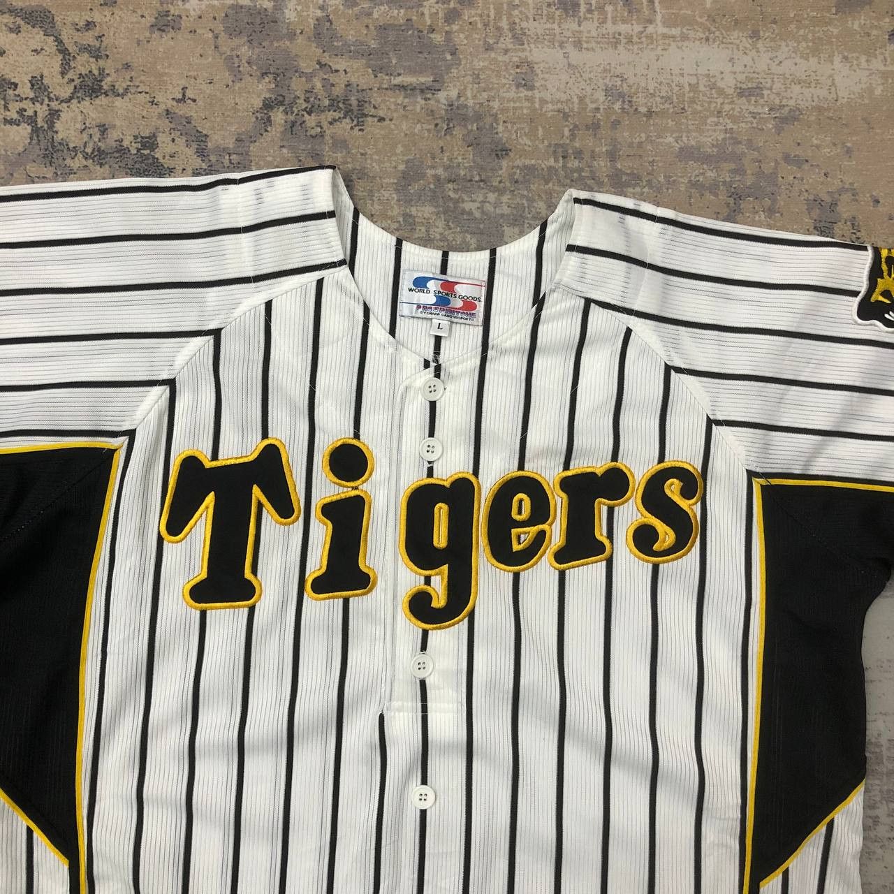Other T41 JAPAN TIGERS BASEBALL JERSEY Size US L / EU 52-54 / 3 - 3 Thumbnail