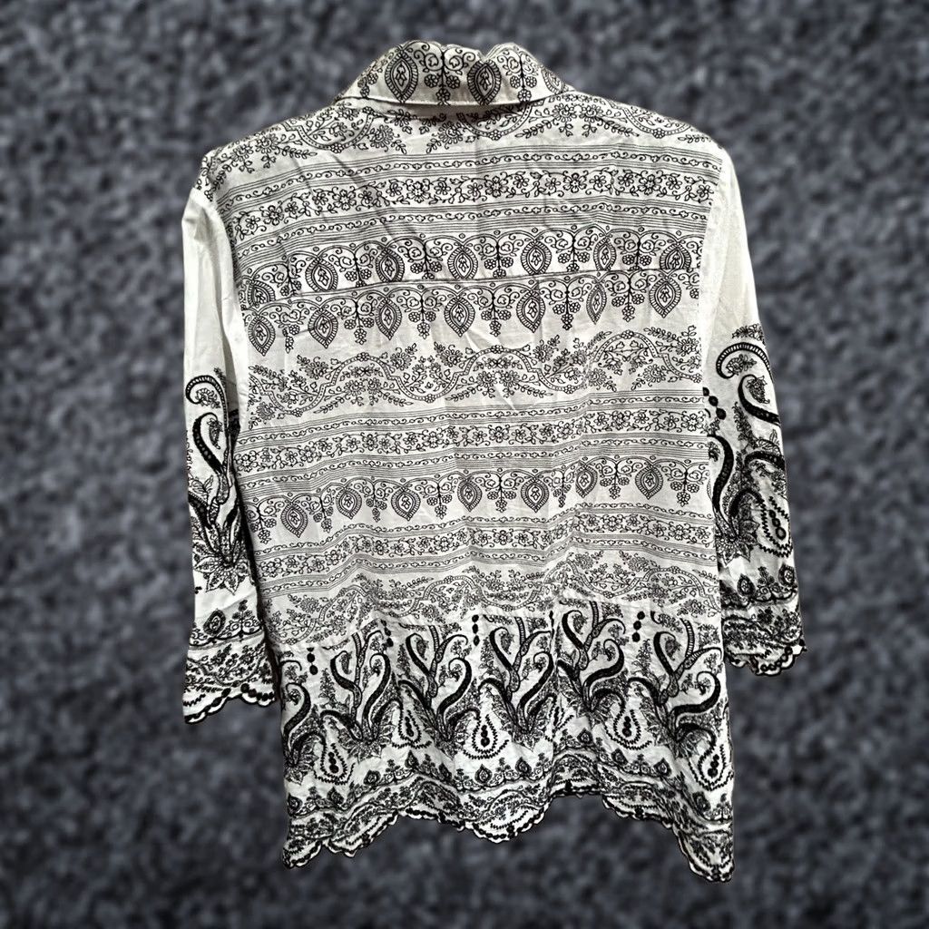Vintage Chico's Womens White Black Paisley Eyelet Shirt 3/4 Sleeve Top Size 2P US 12/14P Size XS / US 0-2 / IT 36-38 - 1 Thumbnail