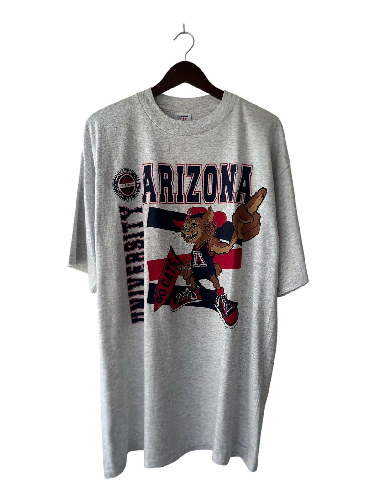Vintage Vintage 1990s NCAA Arizona Wildcats University Tee Size US L / EU 52-54 / 3 - 1 Thumbnail