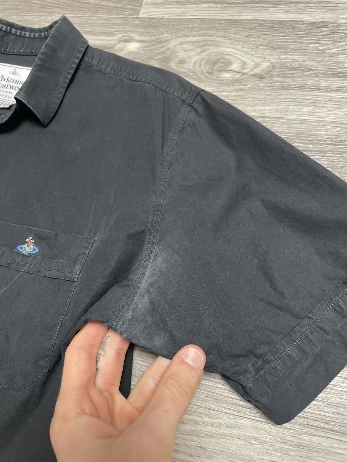 Vivienne Westwood Vivienne Westwood Black Orb Logo Shirt Size US M / EU 48-50 / 2 - 9 Thumbnail