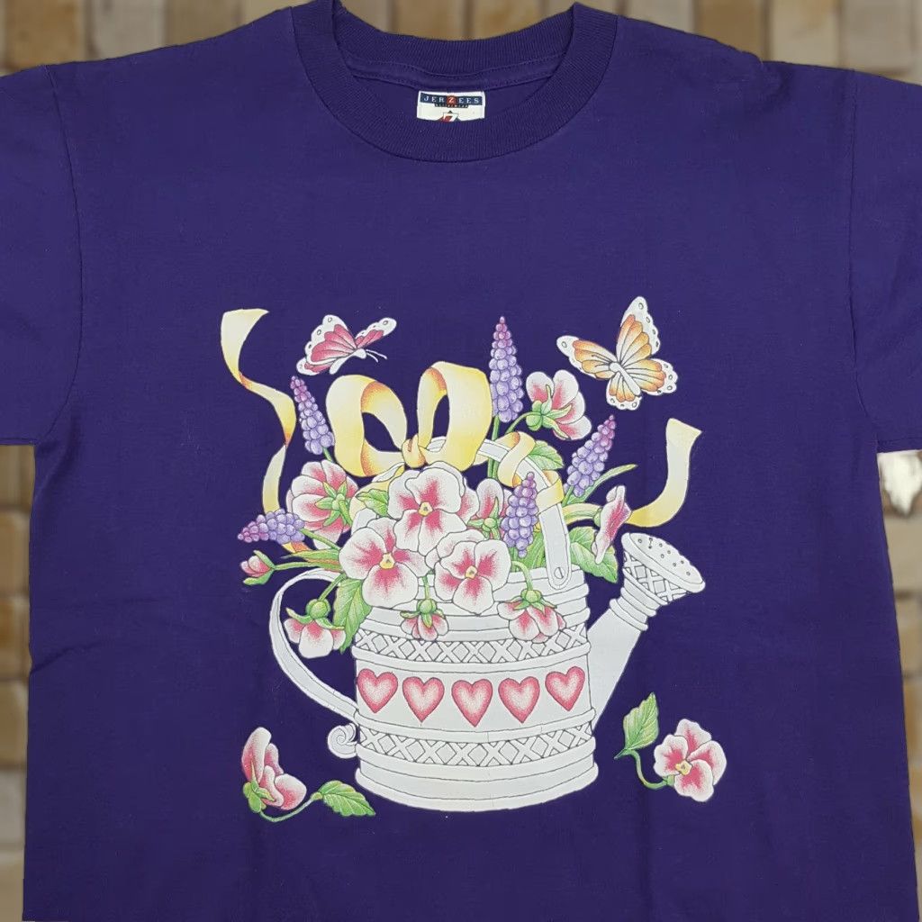 Jerzees VINTAGE JERZEES T-Shirt Men Flower Garden Butterfly Nature Puff Print 90s Retro Purple M Size US M / EU 48-50 / 2 - 1 Thumbnail