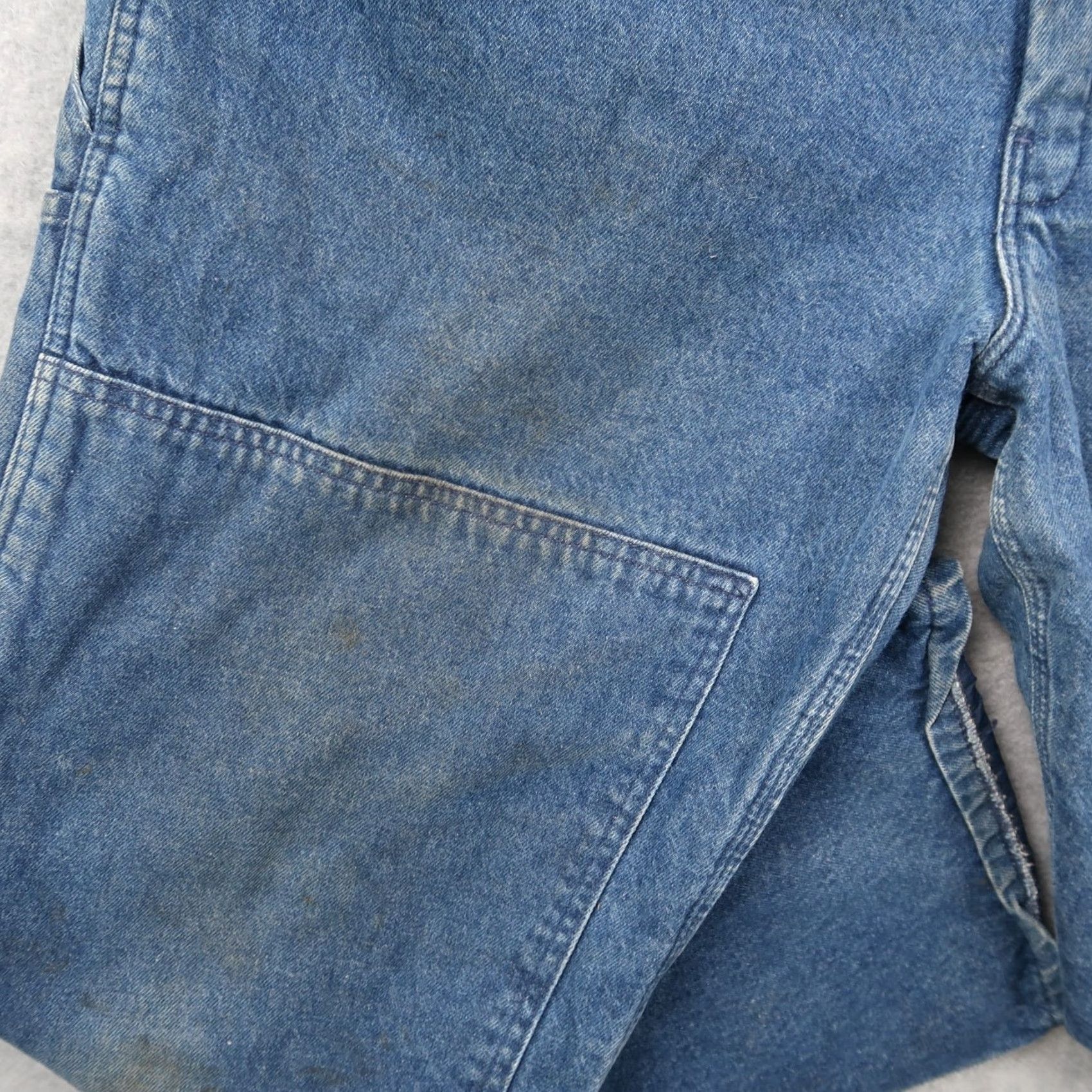 Vintage VINTAGE OshKosh B’Gosh Denim Overalls Mens 38x32 Blue 5-Pocket Denim Insulated USA 80s 90s Size US 38 / EU 54 - 7 Thumbnail