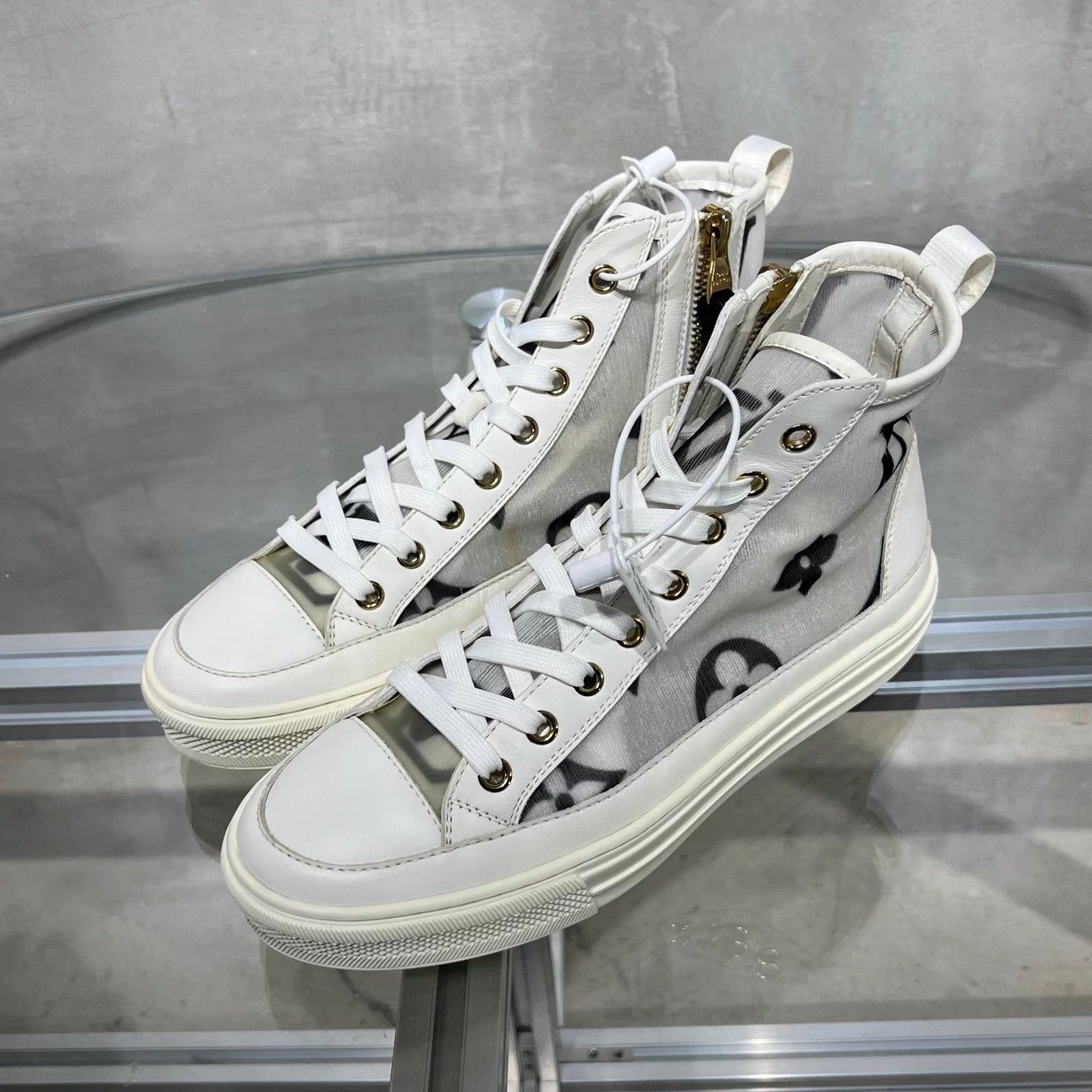 Louis Vuitton LV Stellar High-Top Monogram Sneaker Size US 5 / IT 35 - 2 Thumbnail