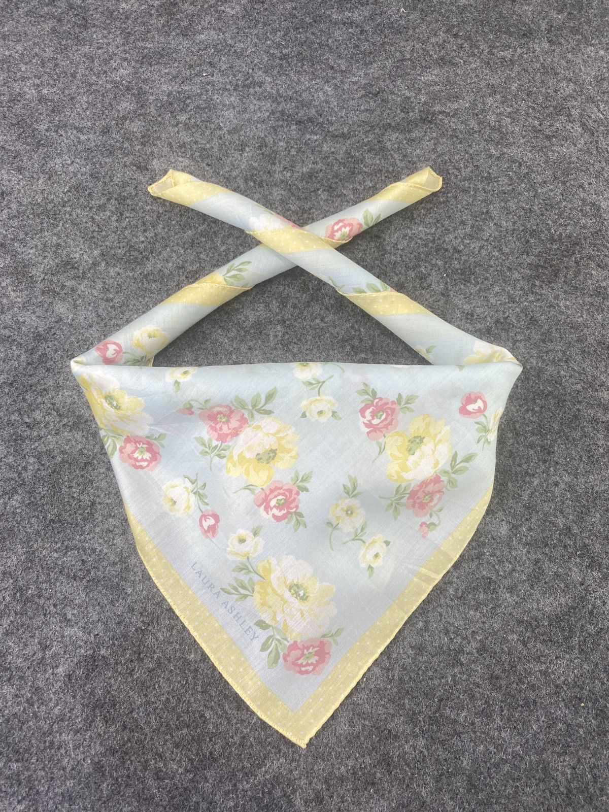 Laura Ashley × Vintage Laura Ashley floral handkerchief - B048 Size ONE SIZE - 2 Thumbnail