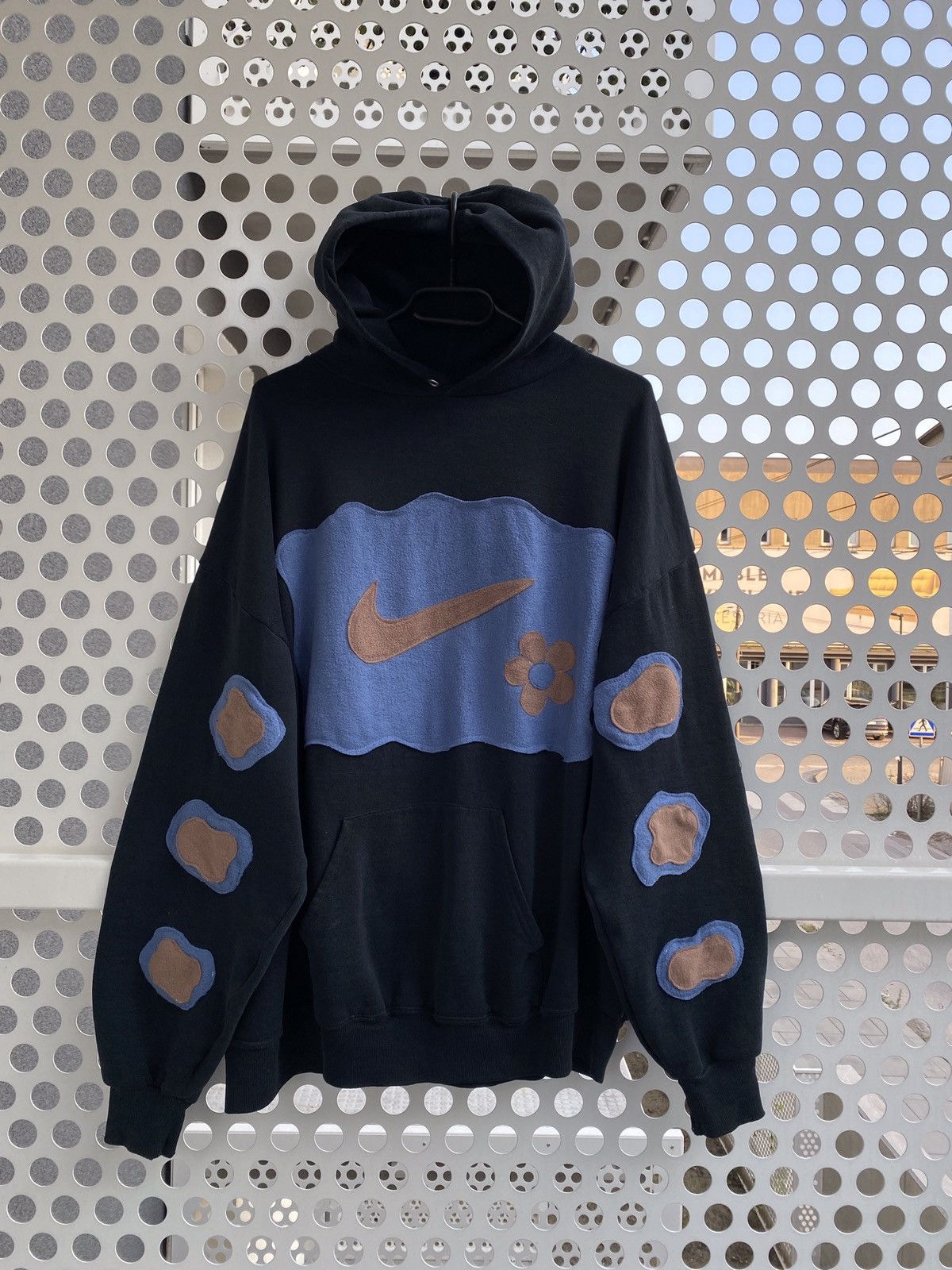 Vintage Nike Custom Skelet Center Swoosh Oversize Hoodie Y2K