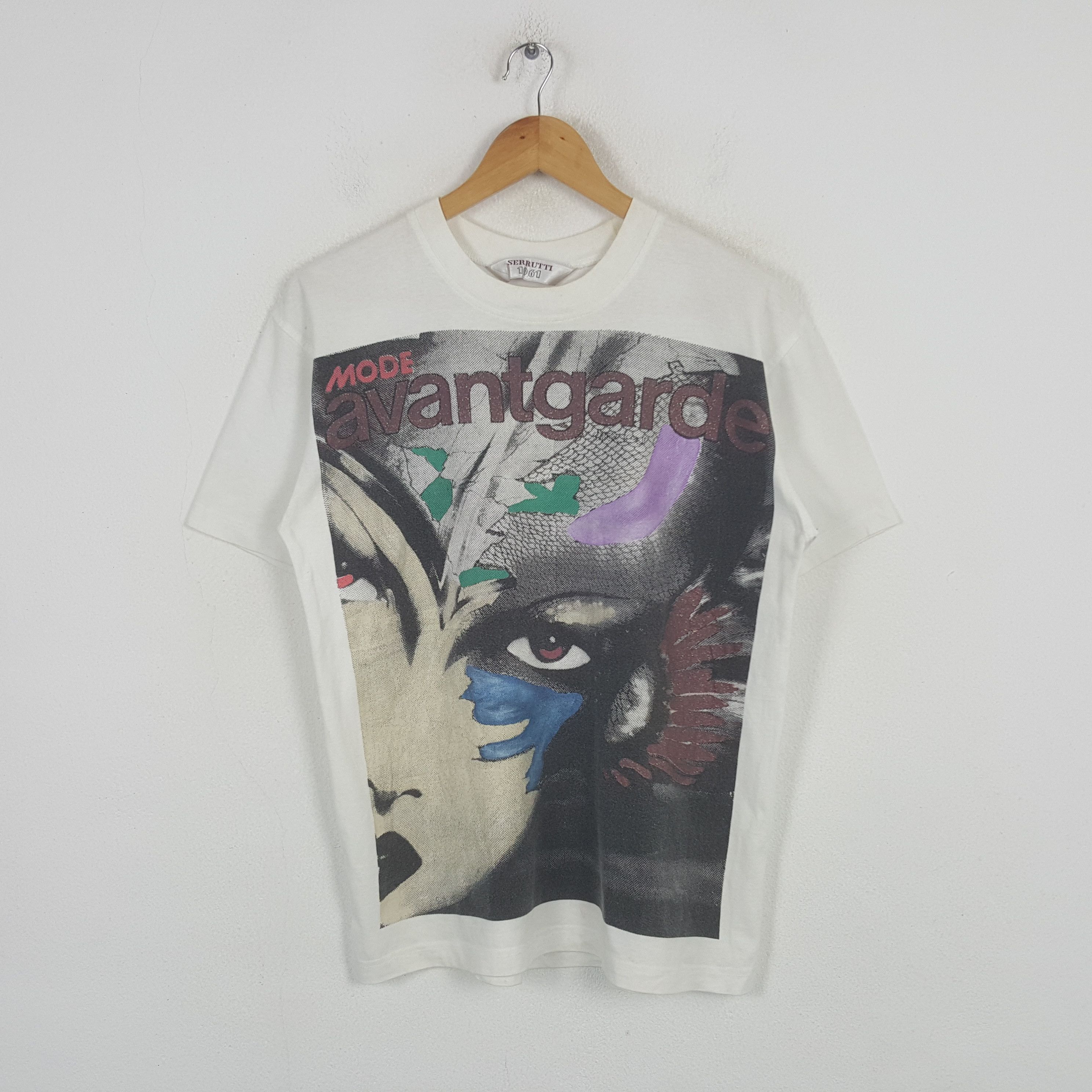 Vintage Vintage Mode Avantgarde Serrutti 1961 Tshirt RR16 Size US M / EU 48-50 / 2 - 1 Thumbnail