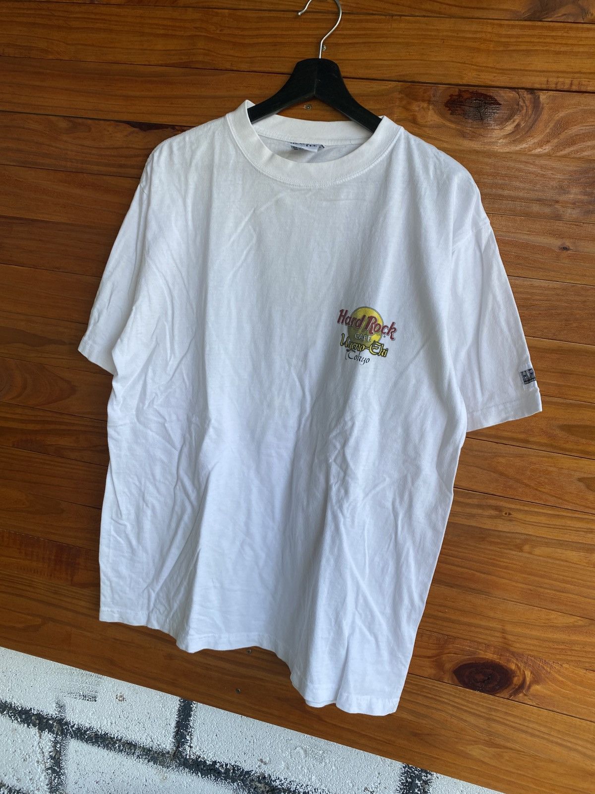 Hard Rock Cafe Vintage Hard Rock Cafe Ueno Eki Tokyo Heavy Tee White TShirt Size US L / EU 52-54 / 3 - 4 Thumbnail