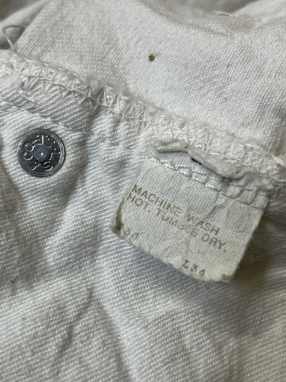 Levi's VINTAGE 80s LEVI’S 501-0651 MADE IN USA WHITE JEANS Size US 29 - 21 Thumbnail