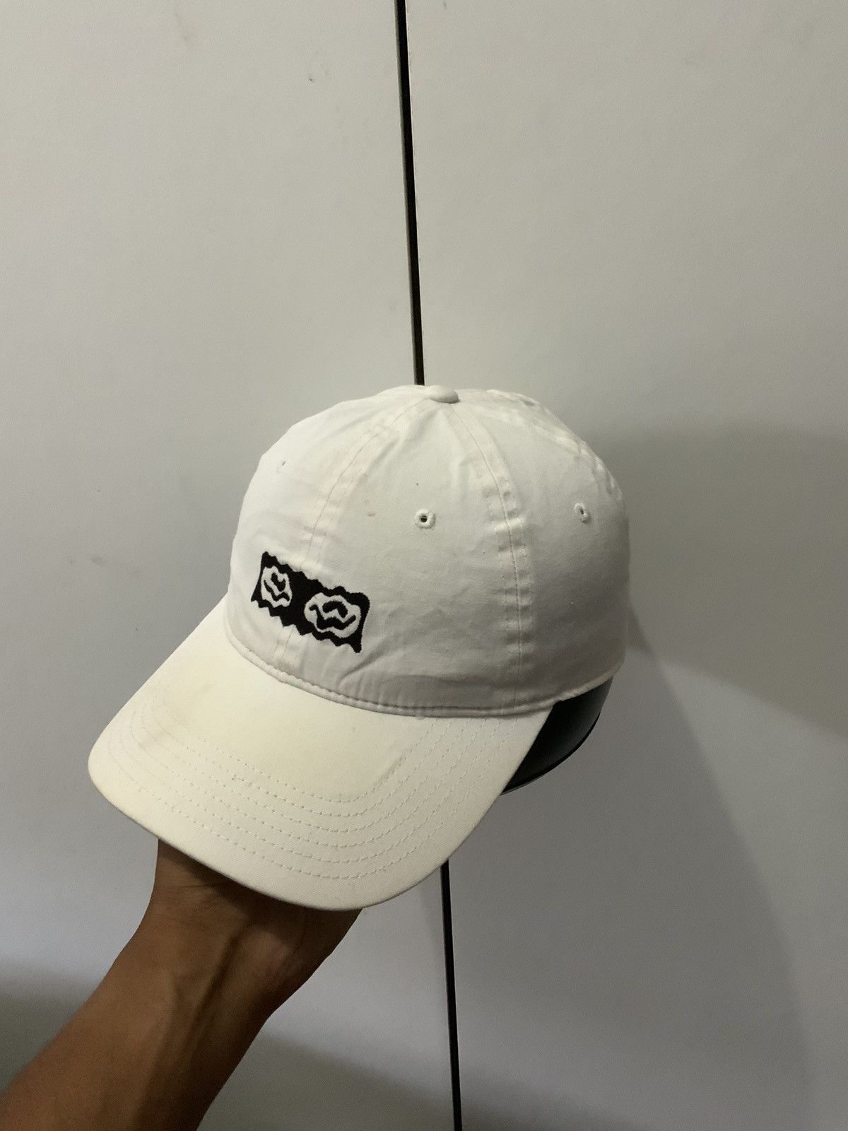 Japanese Brand White embroidery Japan Hat Size ONE SIZE - 1 Thumbnail
