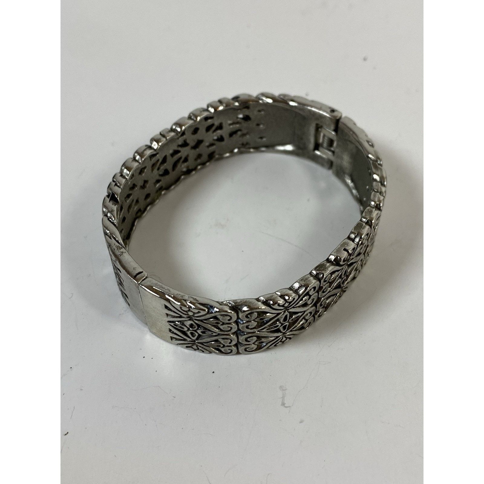 Other Stainless Steel Hinged Clamp Bracelet Size ONE SIZE - 4 Thumbnail