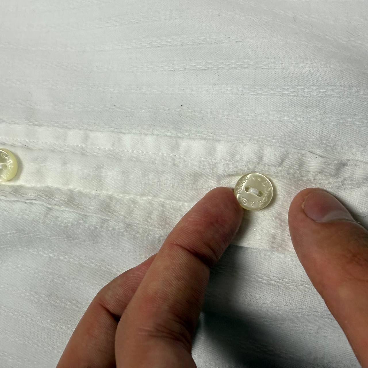 Dolce & Gabbana Dolce & Gabbana Gold Shirt Embroidered Logo on Cuff Size US L / EU 52-54 / 3 - 7 Thumbnail