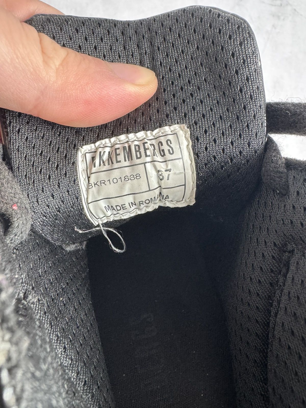 Dirk Bikkembergs Bikkembergs High Top Sneakers Zebra Stripe Size US 7 / IT 37 - 11 Thumbnail