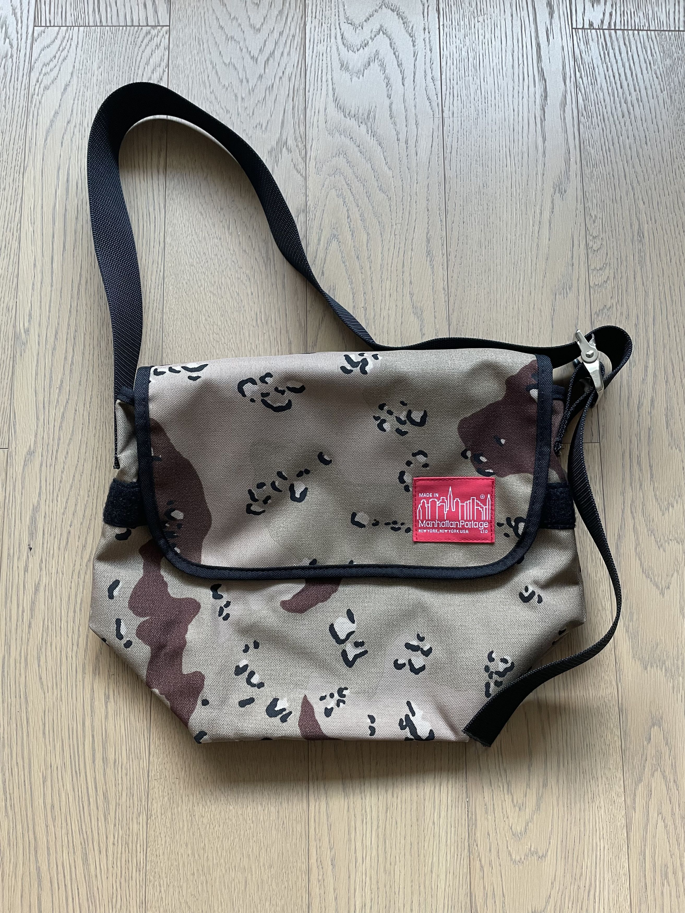 Manhattan Portage 1605V Messenger Bag Size ONE SIZE - 1 Thumbnail