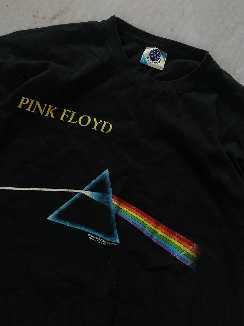 Band Tees × Pink Floyd × Vintage Vintage Pink Floyd 1992 “Dark side of the moon” Tee Rock 90s Size US L / EU 52-54 / 3 - 4 Thumbnail