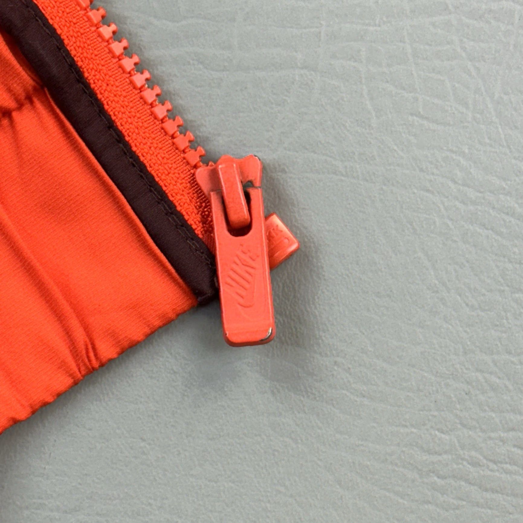 Nike Nike Windrunner Jacket Women's Small Full Zip Lightweight Windbreaker Windrunner Jacket Windrunner Nike Size S / US 4 / IT 40 - 3 Thumbnail
