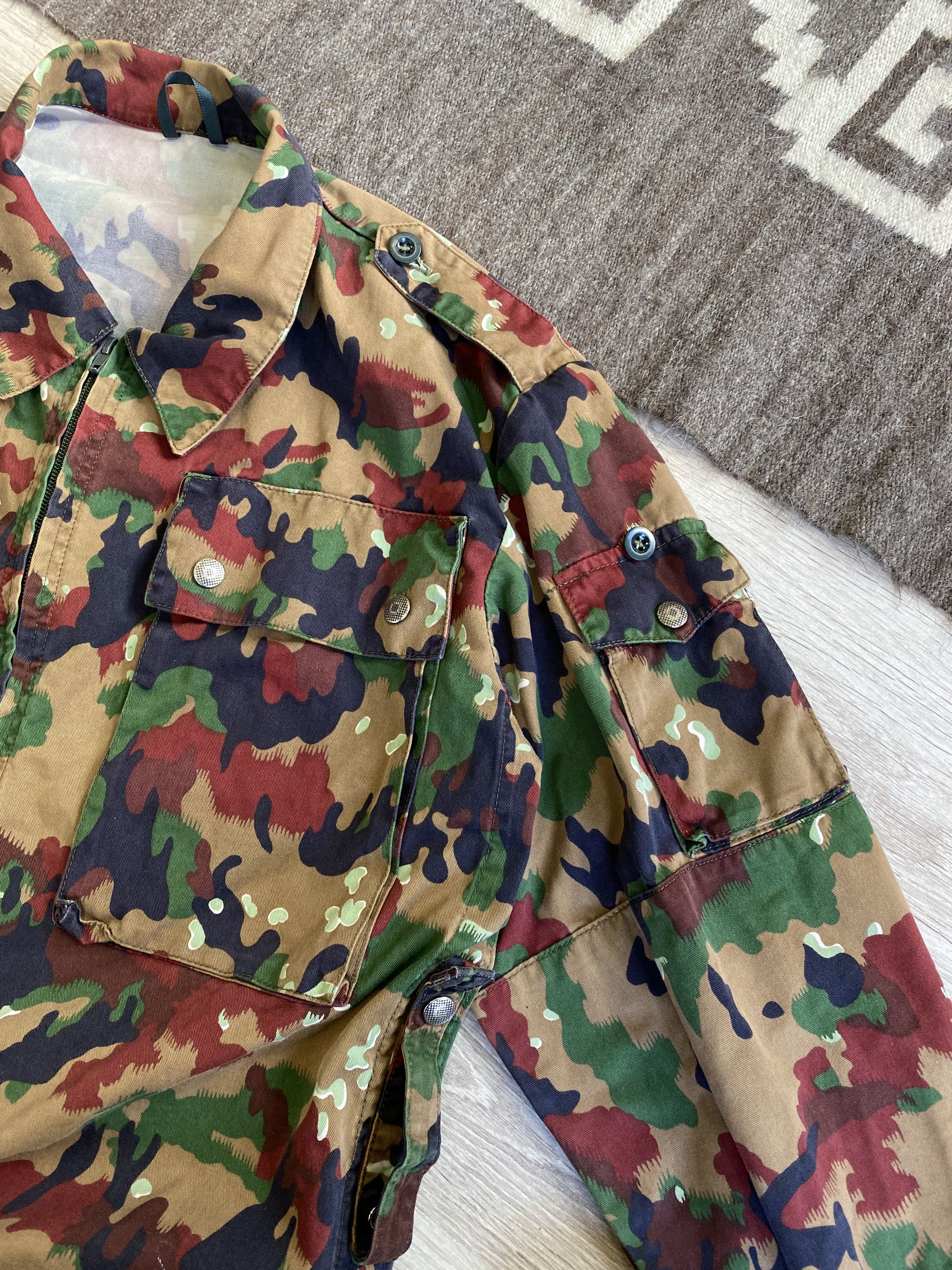 Vintage Swiss Army Camo Vintage Full Zip Overshirt Jacket Size US L / EU 52-54 / 3 - 3 Thumbnail