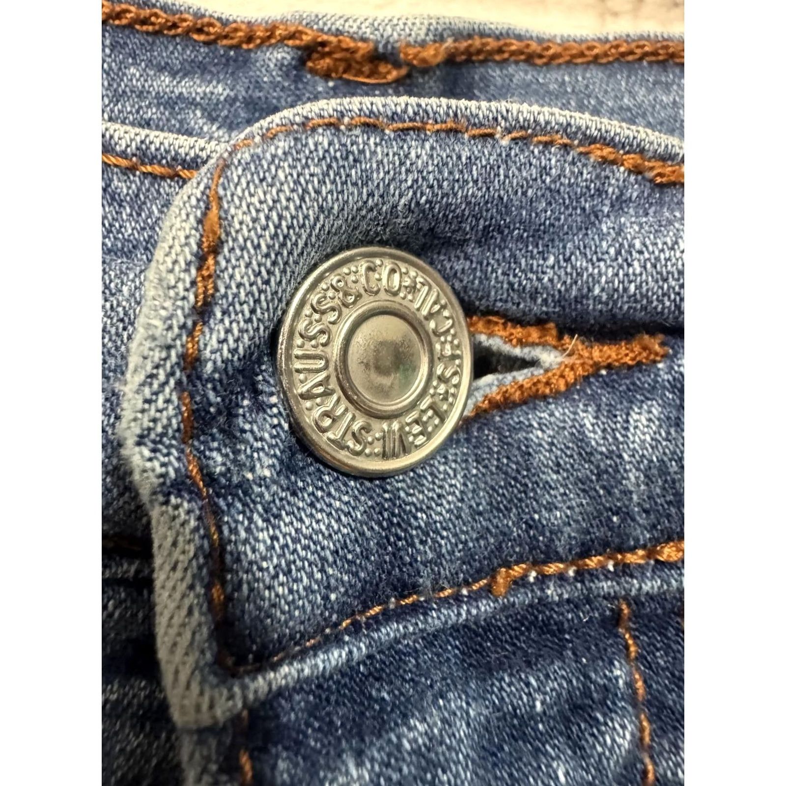 Levi's Levi's 312 Jeans Bootcut 28x29 Size 28 Regular Women Blue Denim Slimming 2% Spandex Size 28" / US 6 / IT 42 - 5 Thumbnail